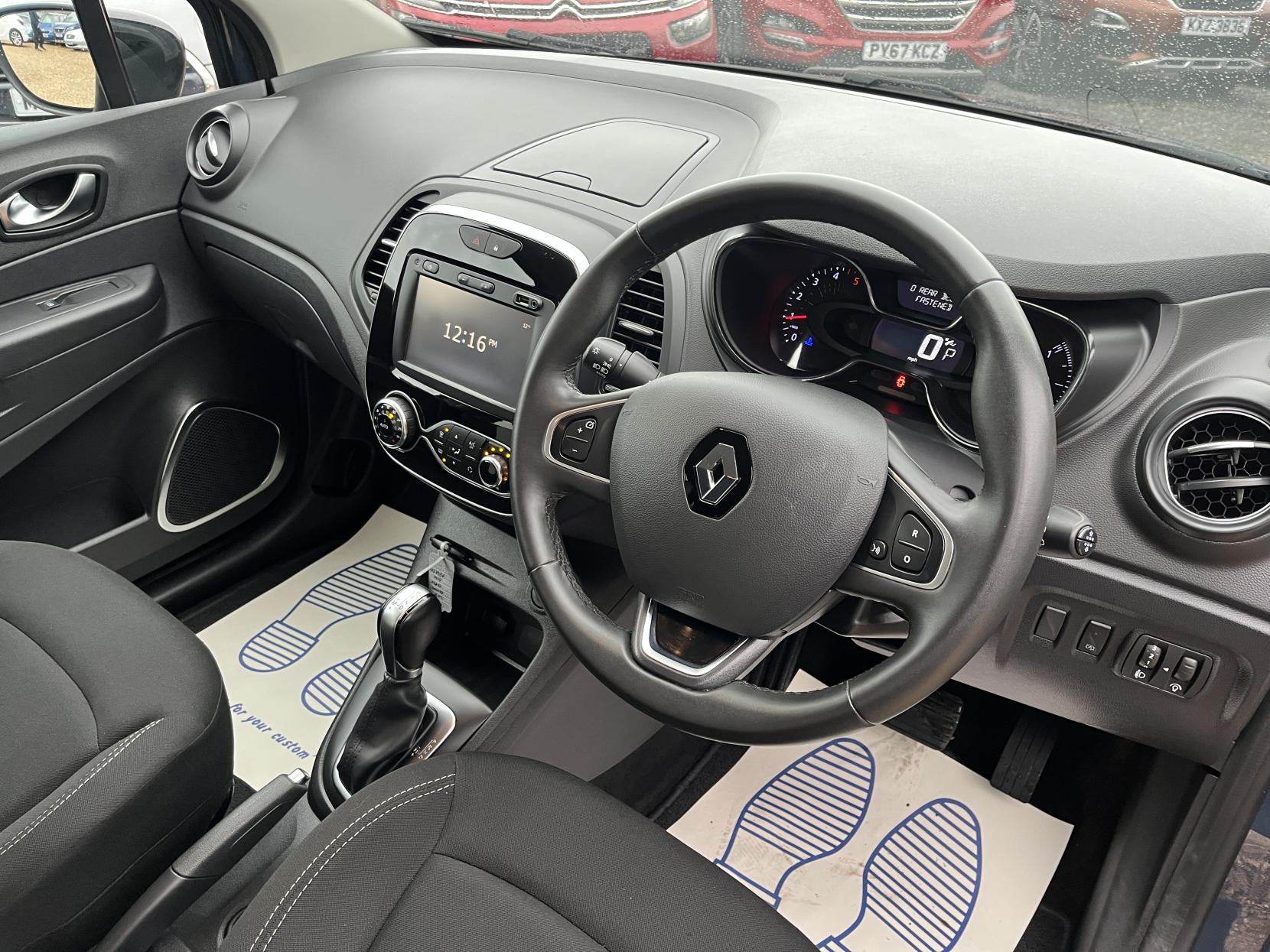 Renault Captur 1.5 dCi ENERGY Iconic SUV 5dr Diesel EDC Euro 6 (s/s) (90 ps)