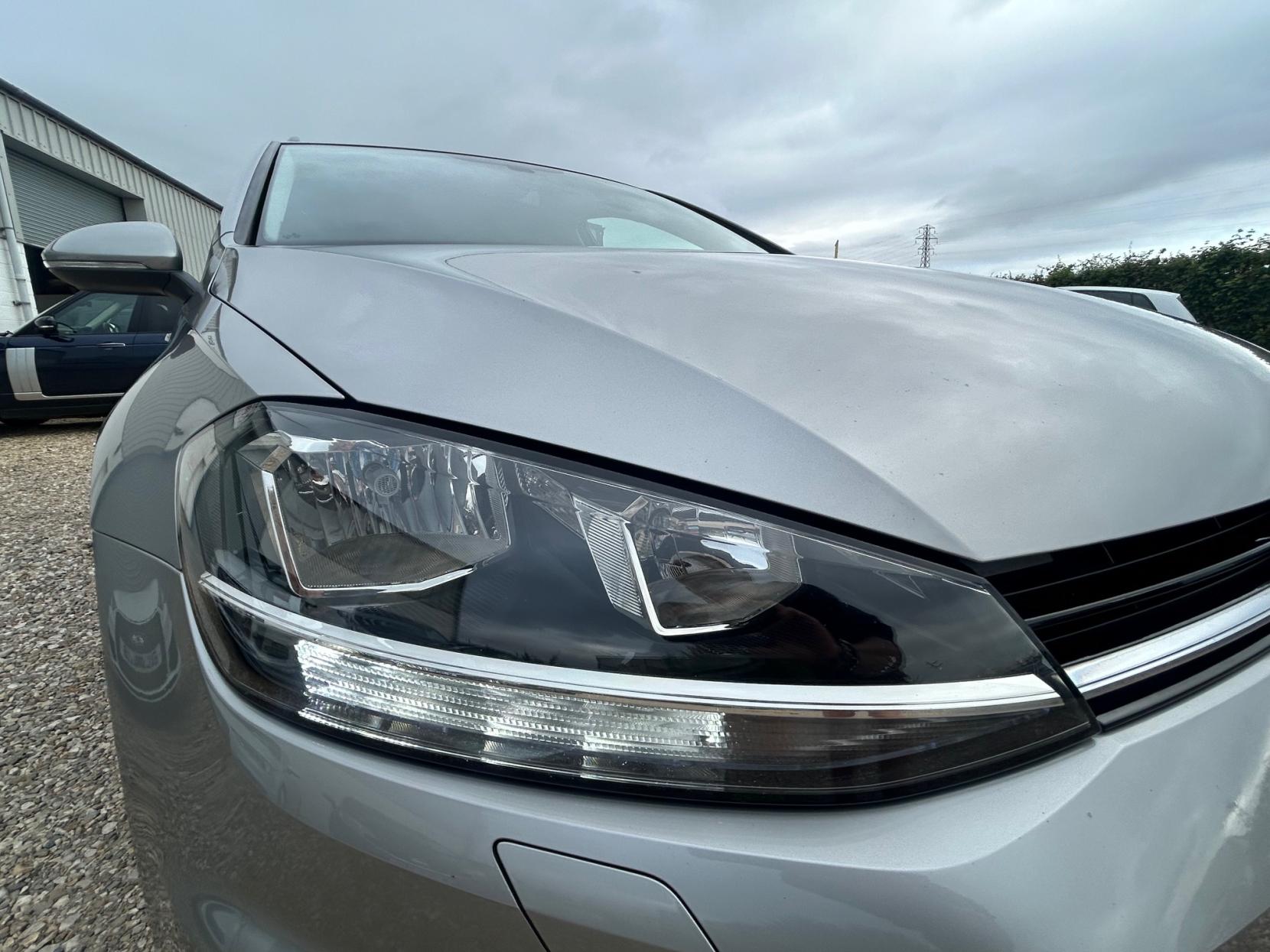 Volkswagen Golf 1.6 TDI SE Nav Estate 5dr Diesel Manual Euro 6 (s/s) (115 ps)