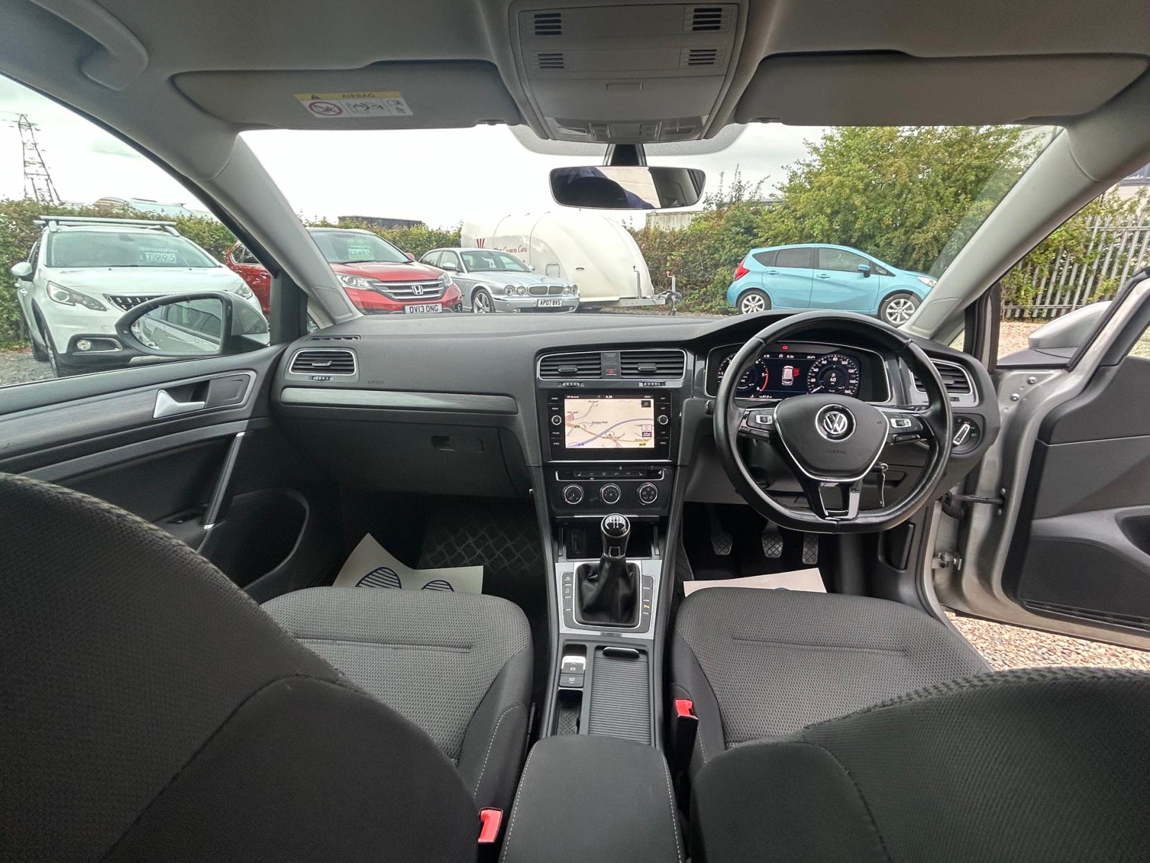 Volkswagen Golf 1.6 TDI SE Nav Estate 5dr Diesel Manual Euro 6 (s/s) (115 ps)