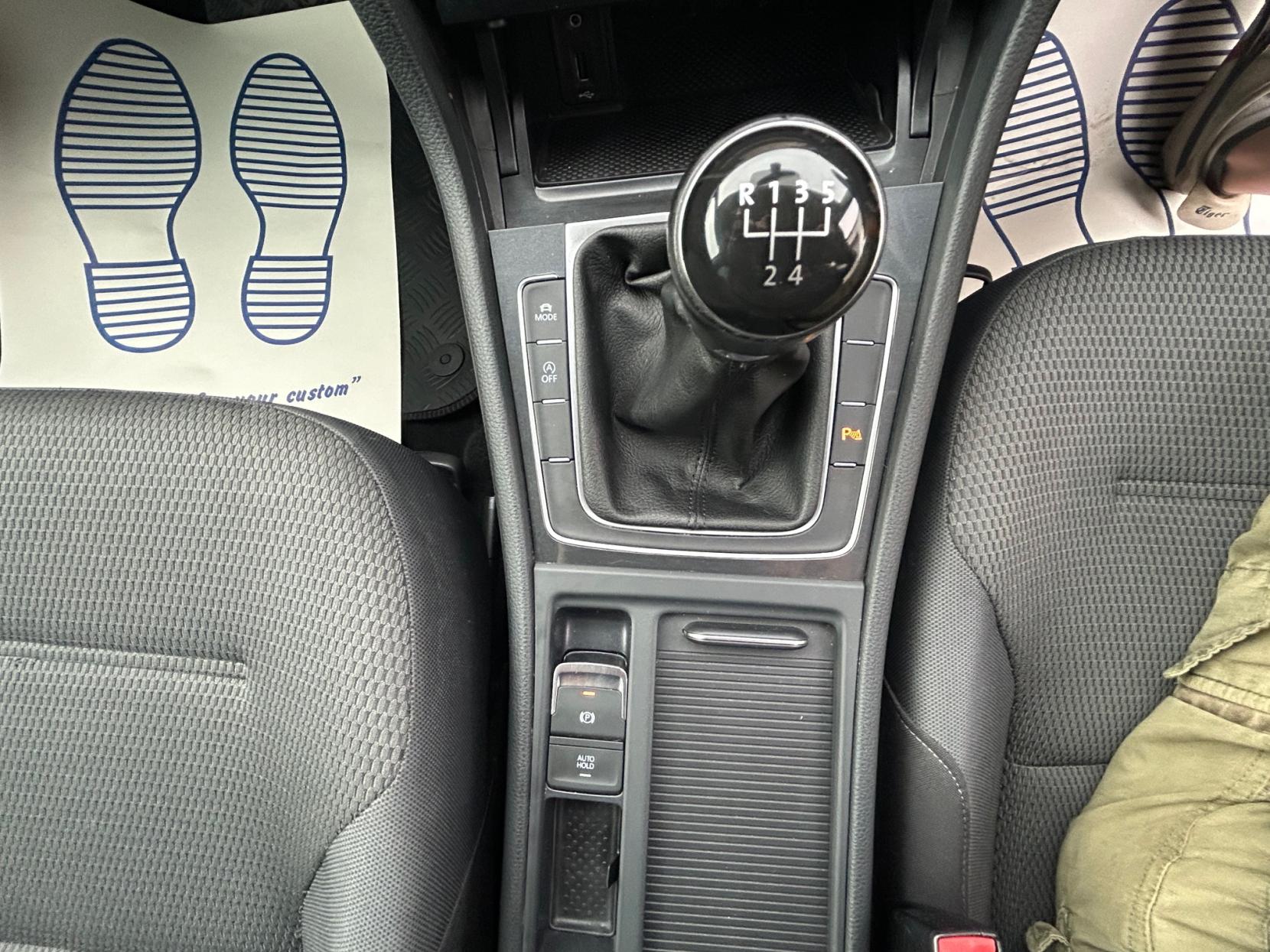 Volkswagen Golf 1.6 TDI SE Nav Estate 5dr Diesel Manual Euro 6 (s/s) (115 ps)