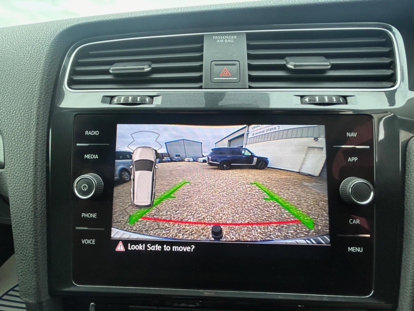 Volkswagen Golf 1.6 TDI SE Nav Estate 5dr Diesel Manual Euro 6 (s/s) (115 ps)