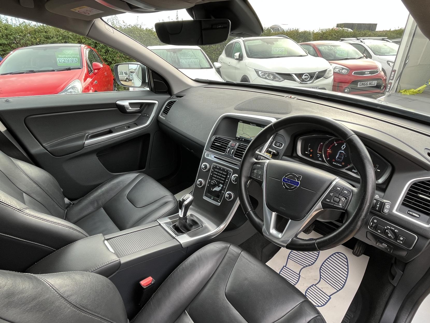 Volvo XC60 2.0 D4 SE Lux Nav SUV 5dr Diesel Manual Euro 6 (s/s) (190 ps)