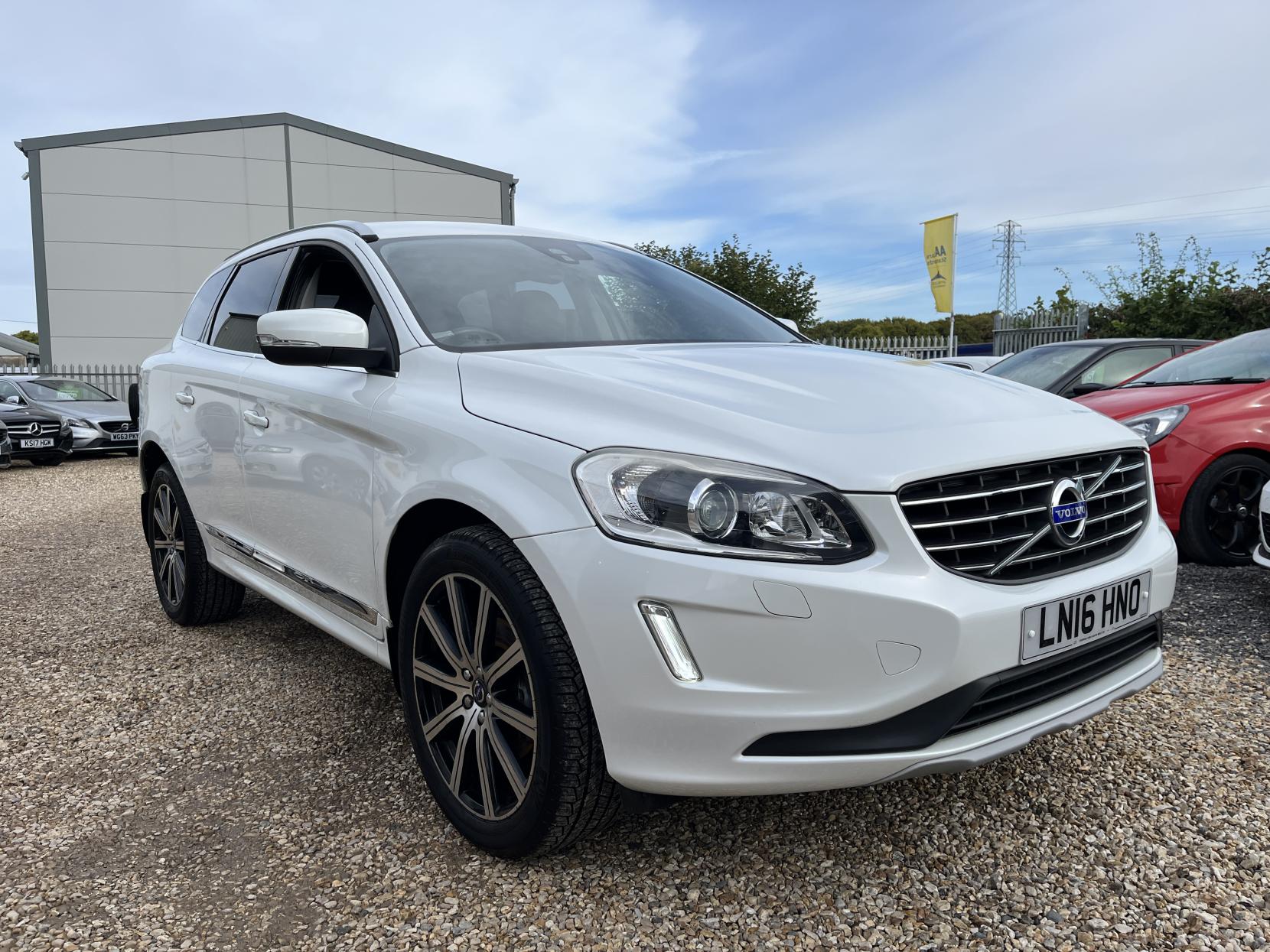 Volvo XC60 2.0 D4 SE Lux Nav SUV 5dr Diesel Manual Euro 6 (s/s) (190 ps)