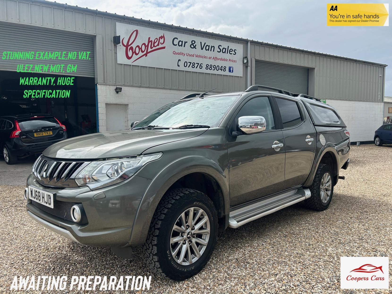 Mitsubishi L200 2.4 DI-D DC Barbarian Pickup Double Cab 4dr Diesel Auto 4WD Euro 6 (178 ps)