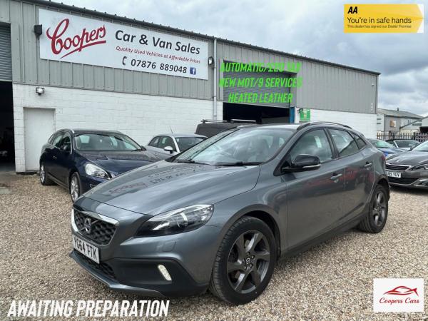 Volvo V40 Cross Country 1.6 D2 Lux Hatchback 5dr Diesel Powershift Euro 5 (s/s) (115 ps)