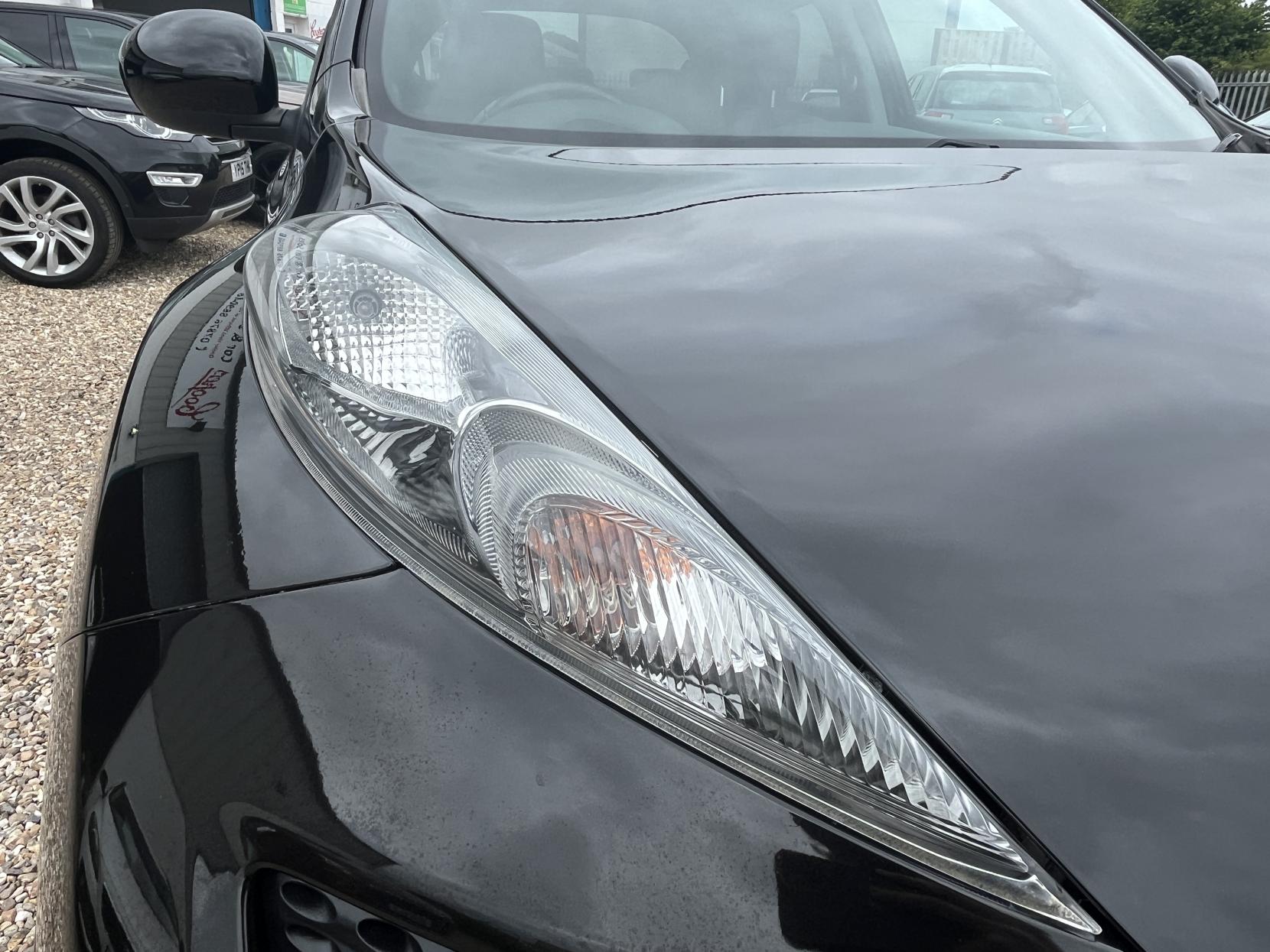 Nissan Juke 1.6 n-tec SUV 5dr Petrol Manual Euro 5 (17in Alloy) (117 ps)