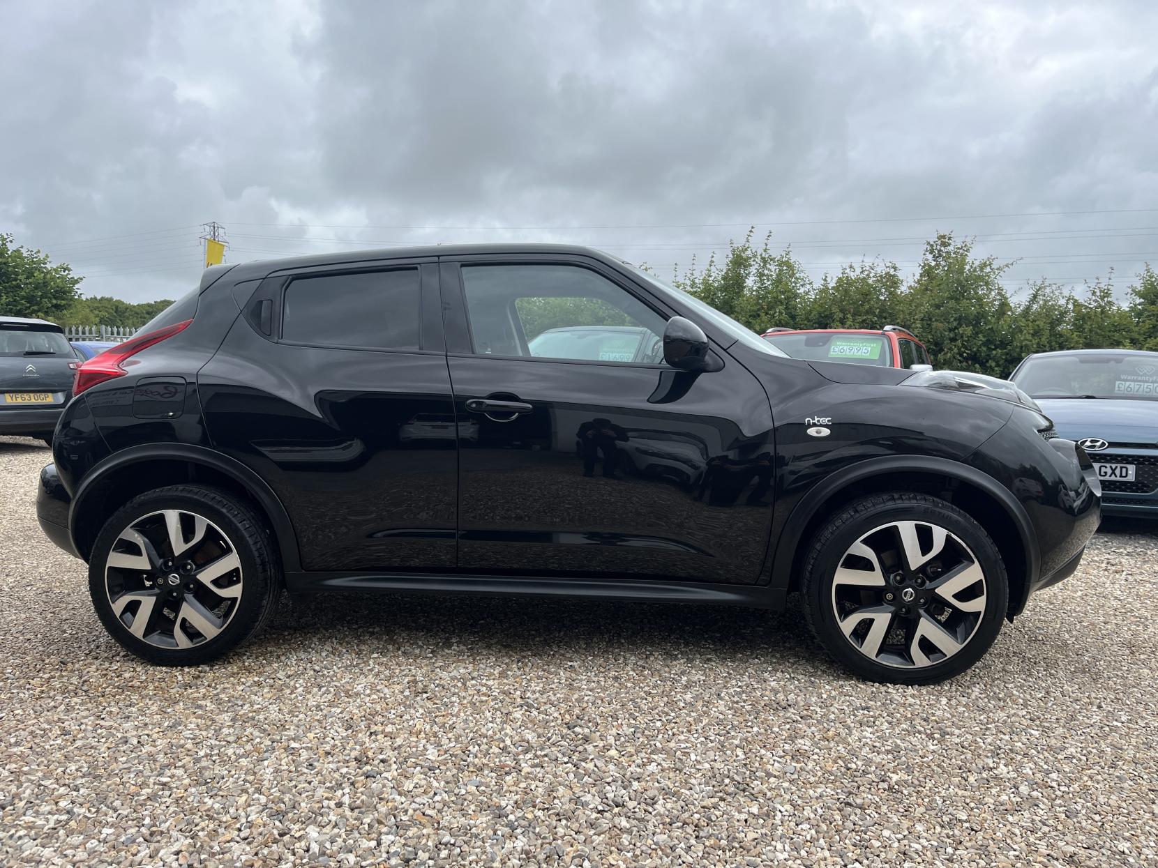 Nissan Juke 1.6 n-tec SUV 5dr Petrol Manual Euro 5 (17in Alloy) (117 ps)