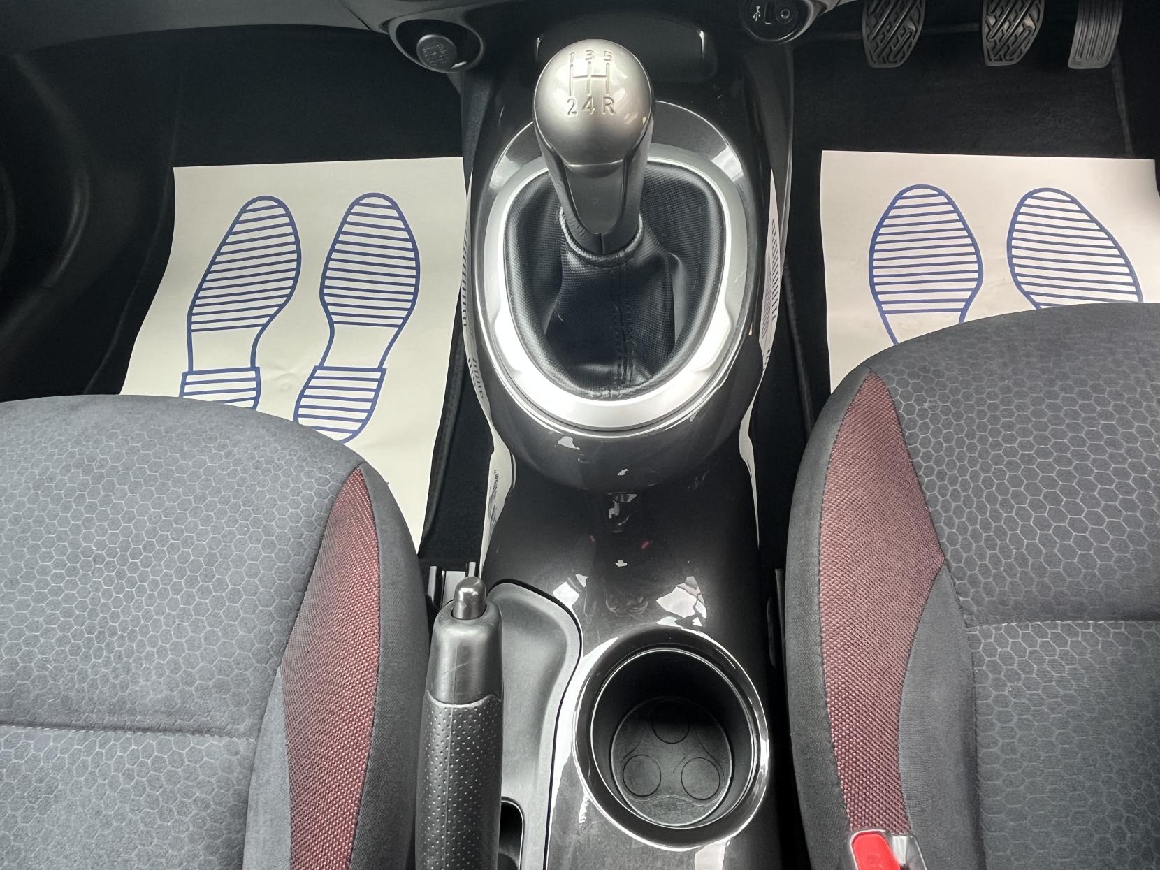 Nissan Juke 1.6 n-tec SUV 5dr Petrol Manual Euro 5 (17in Alloy) (117 ps)