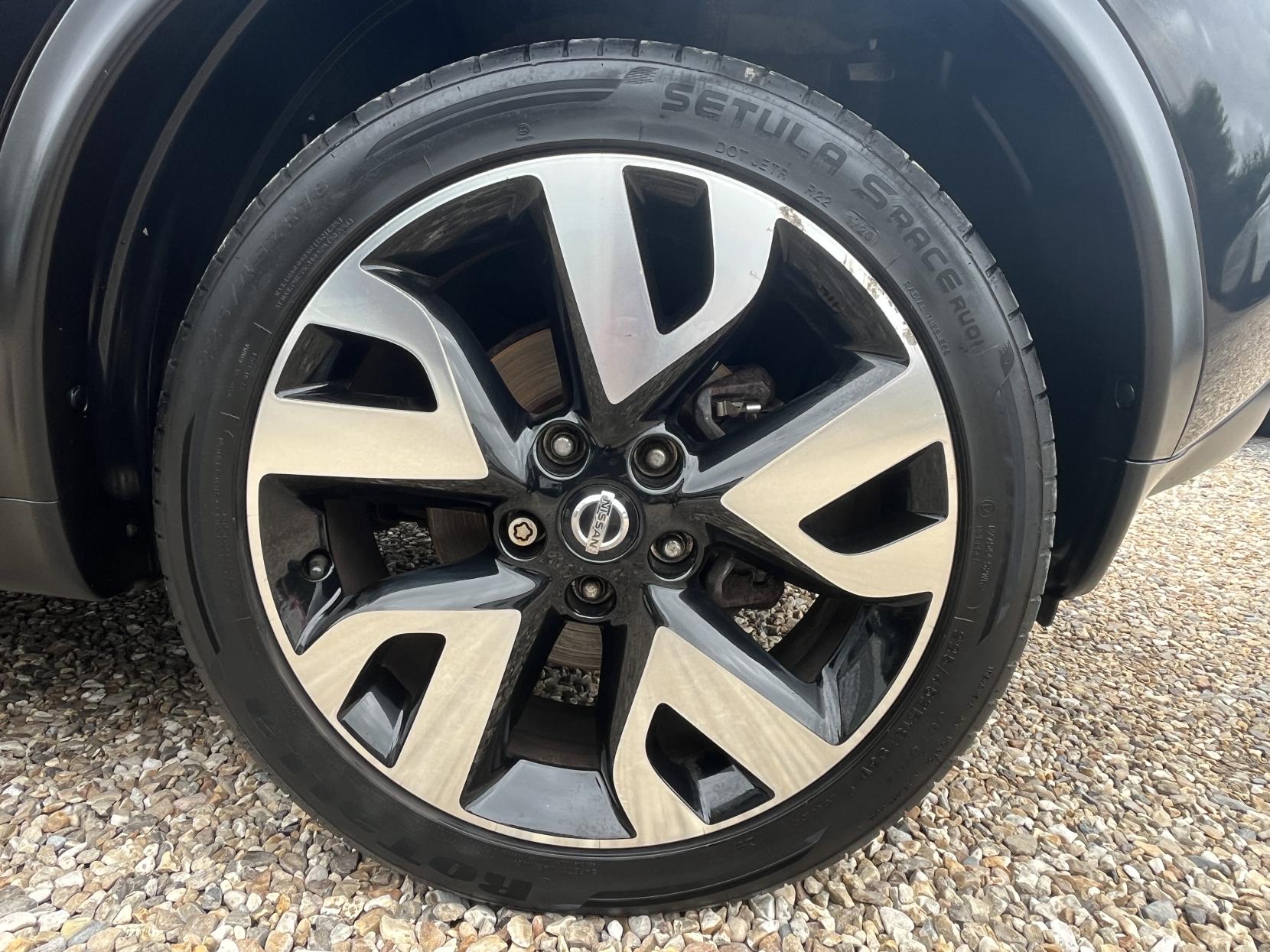 Nissan Juke 1.6 n-tec SUV 5dr Petrol Manual Euro 5 (17in Alloy) (117 ps)