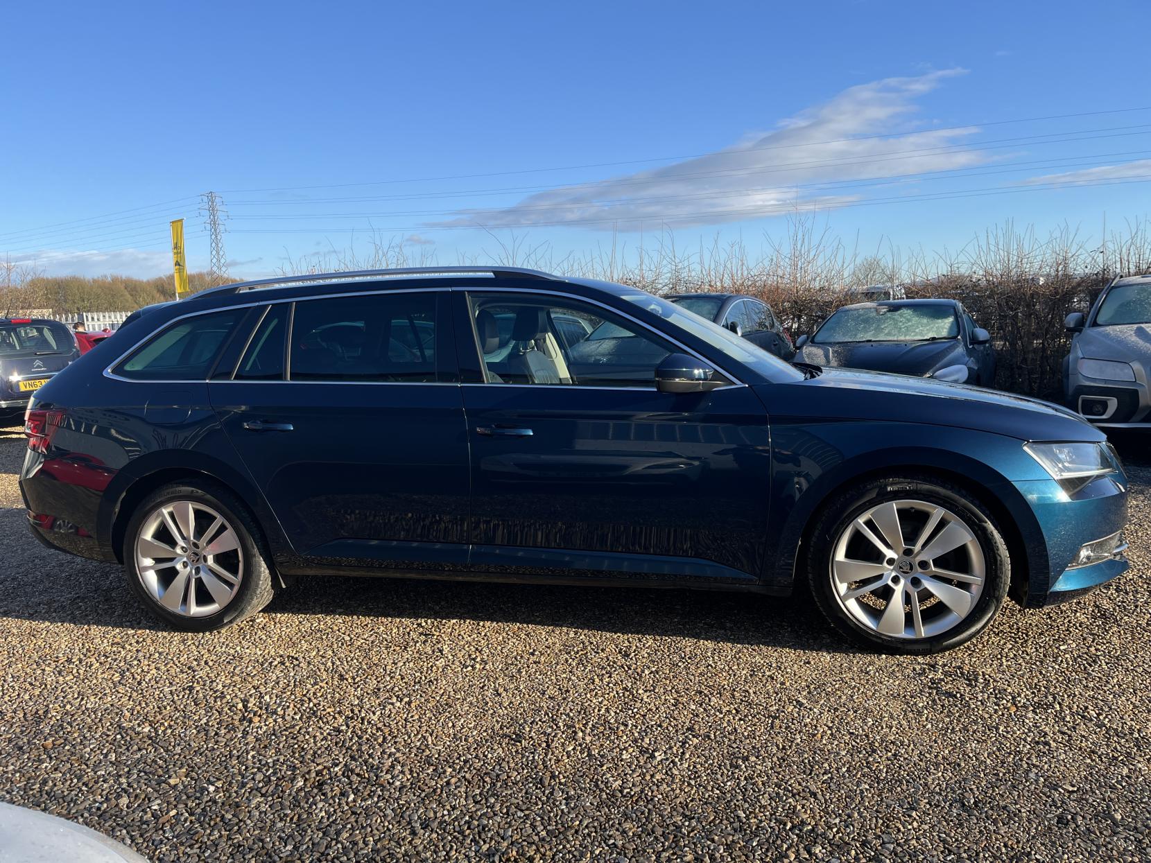 Skoda Superb 2.0 TDI SE L Executive Estate 5dr Diesel DSG Auto 6Spd Euro 6 (s/s) (150 ps)