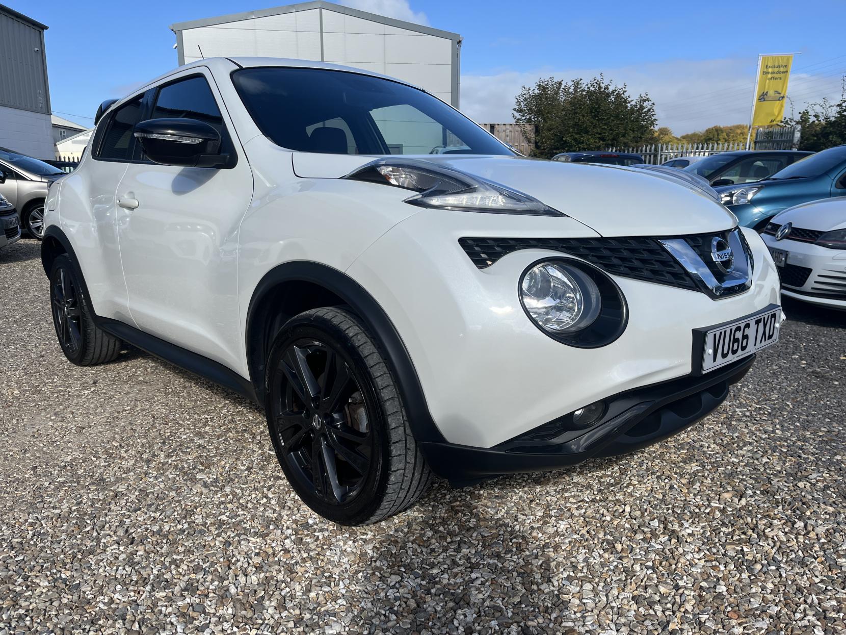Nissan Juke 1.5 dCi N-Connecta SUV 5dr Diesel Manual Euro 6 (s/s) (110 ps)