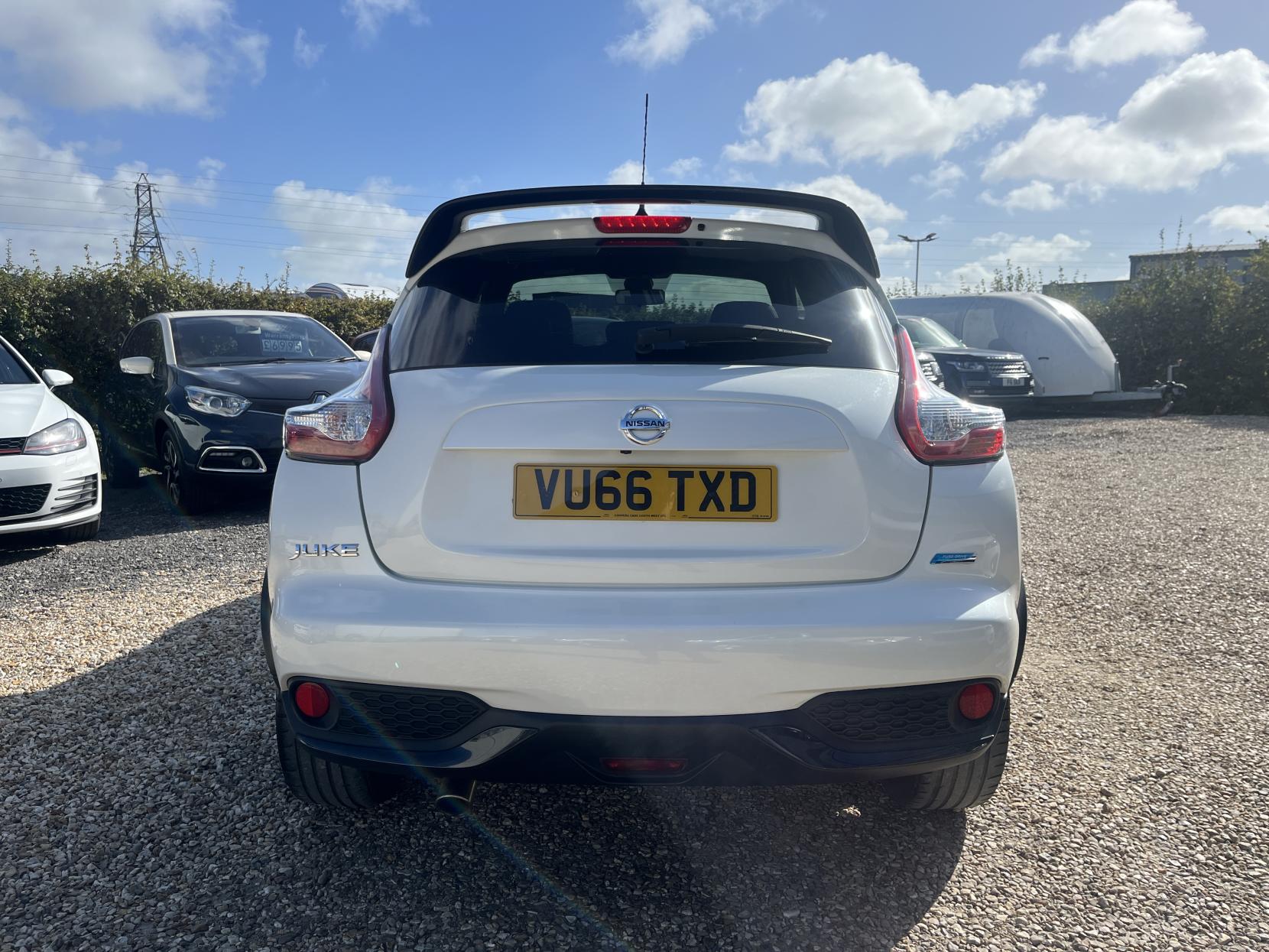 Nissan Juke 1.5 dCi N-Connecta SUV 5dr Diesel Manual Euro 6 (s/s) (110 ps)