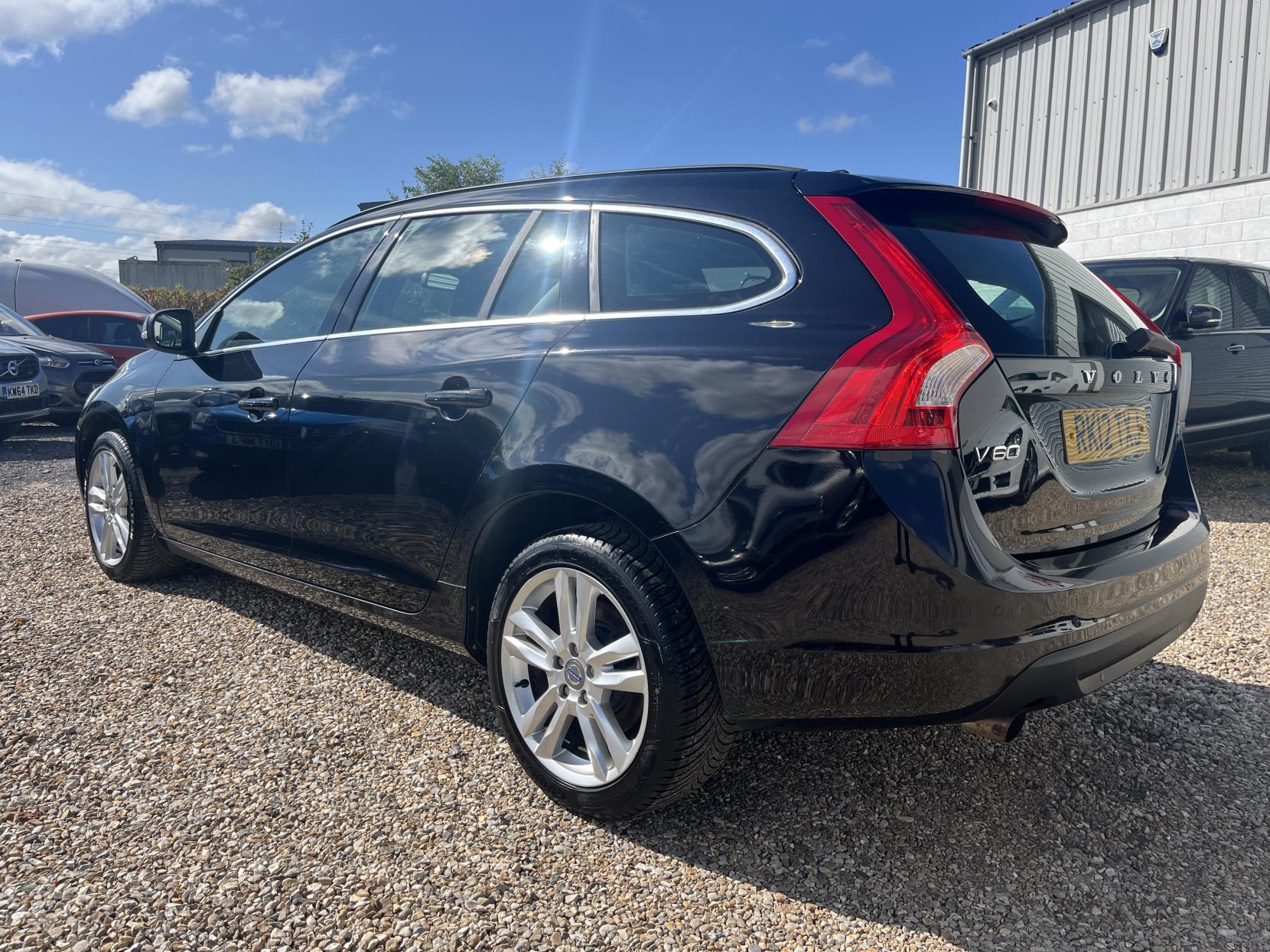 Volvo V60 1.6D DRIVe SE Estate 5dr Diesel Manual Euro 5 (s/s) (115 ps)