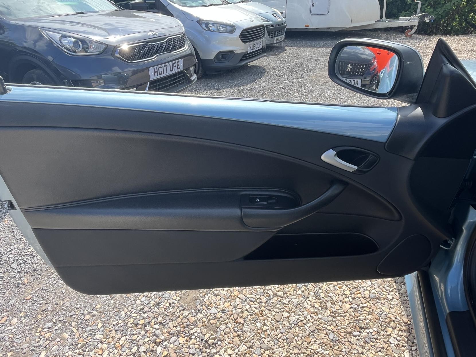Saab 9-3 1.9 TiD GPF Linear SE Convertible 2dr Diesel Manual Euro 4 (150 ps)