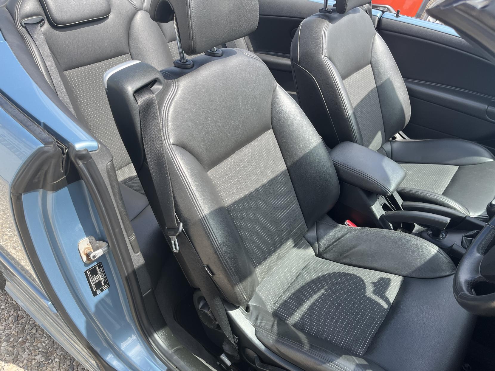 Saab 9-3 1.9 TiD GPF Linear SE Convertible 2dr Diesel Manual Euro 4 (150 ps)
