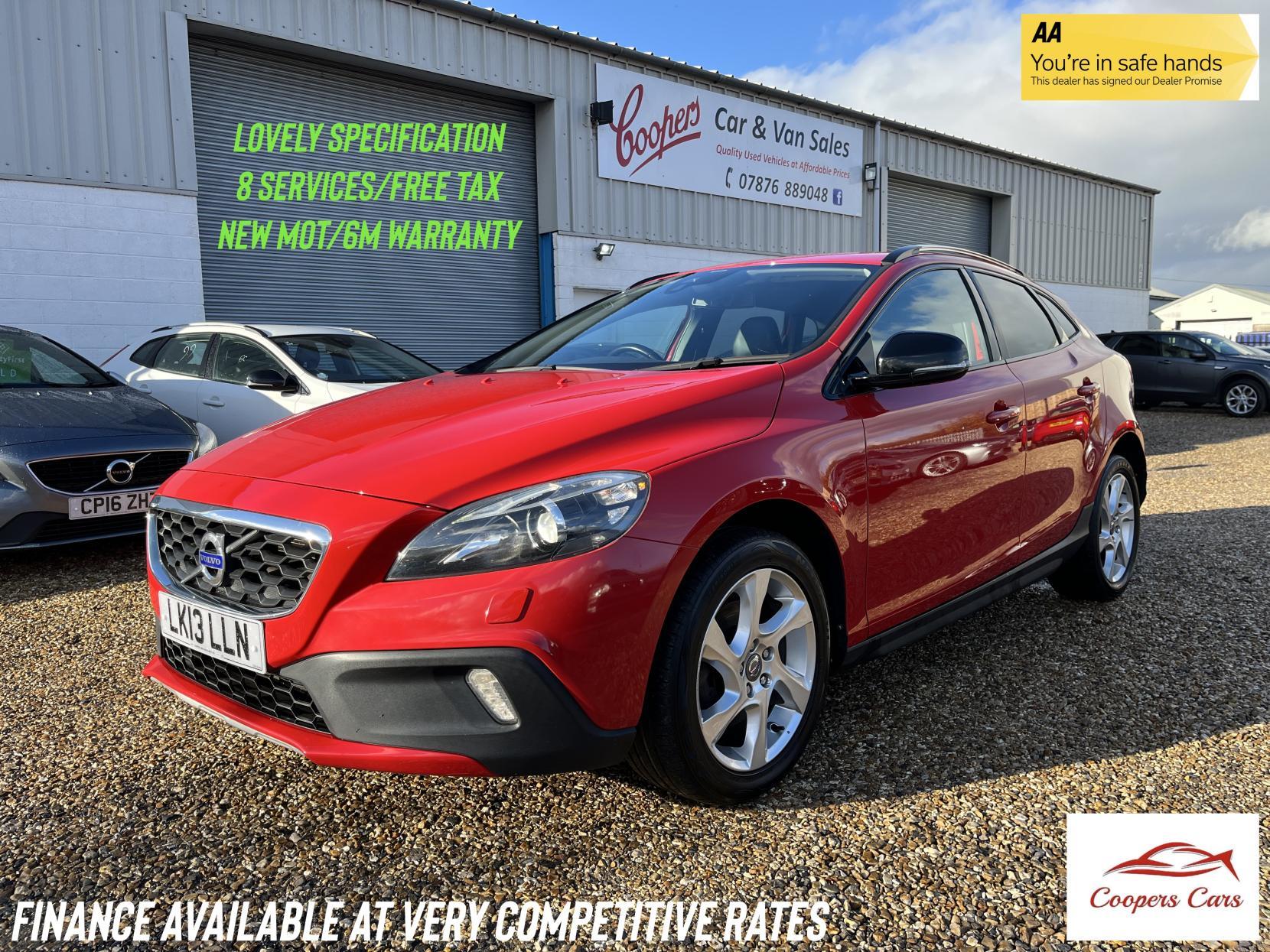 Volvo V40 Cross Country 1.6 D2 Lux Hatchback 5dr Diesel Manual Euro 5 (s/s) (115 ps)