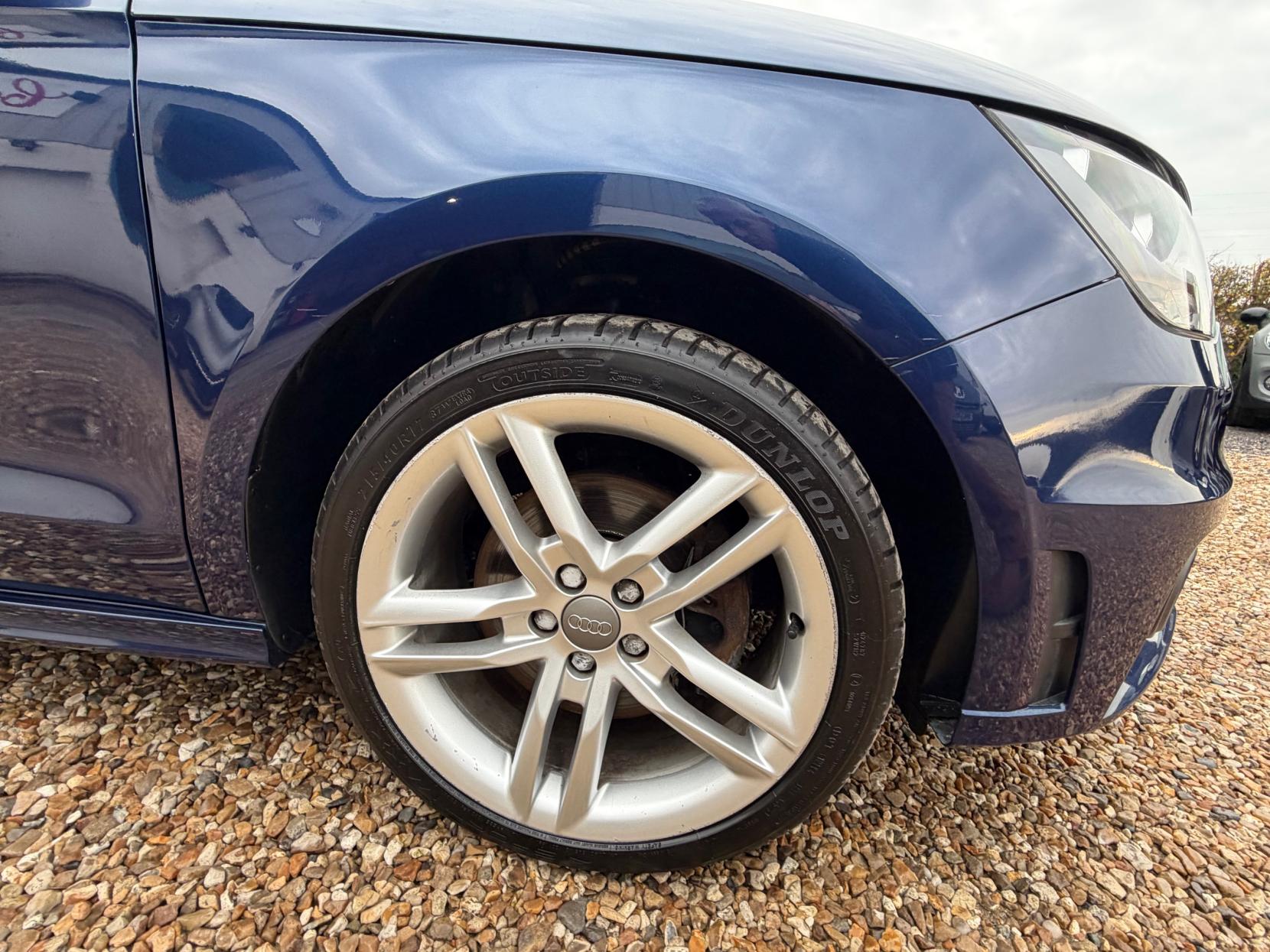 Audi A1 1.4 TFSI S line Sportback 5dr Petrol Manual Euro 5 (s/s) (122 ps)