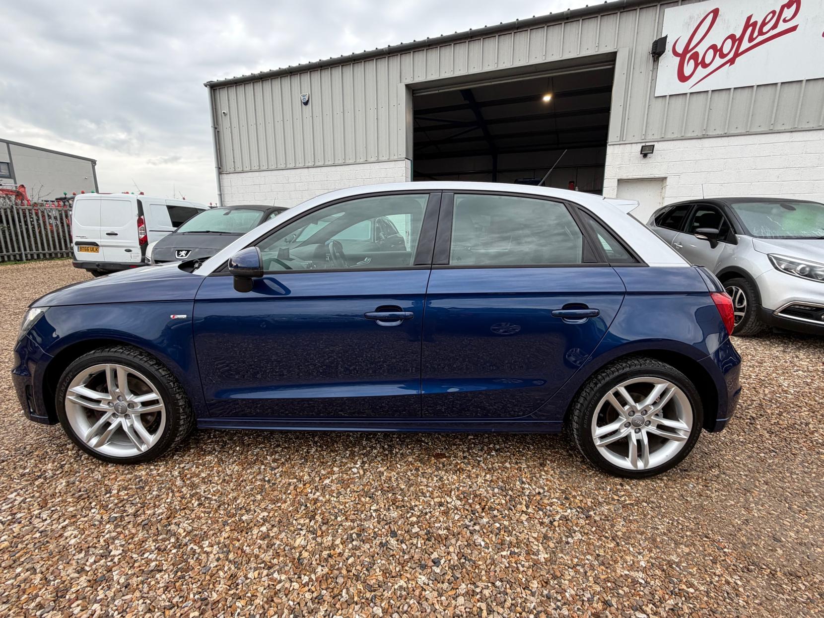 Audi A1 1.4 TFSI S line Sportback 5dr Petrol Manual Euro 5 (s/s) (122 ps)