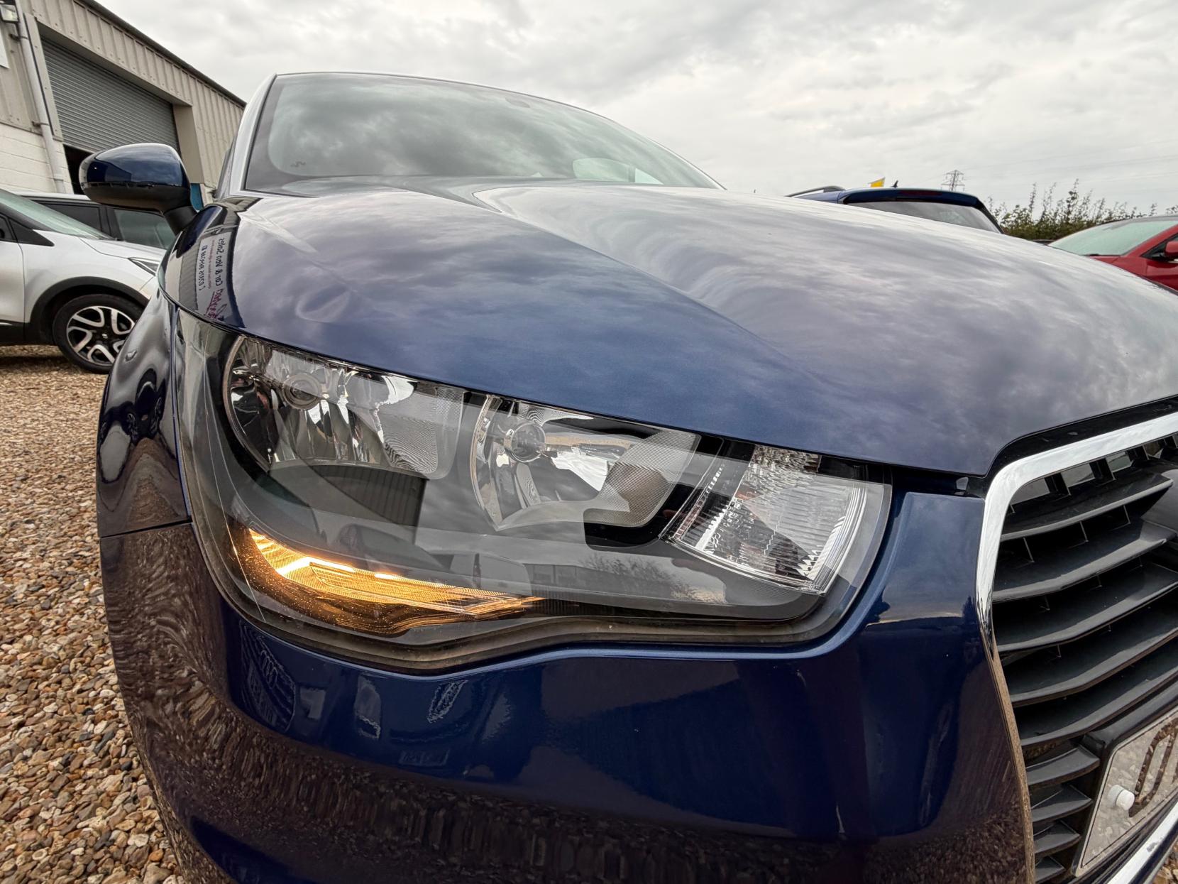 Audi A1 1.4 TFSI S line Sportback 5dr Petrol Manual Euro 5 (s/s) (122 ps)