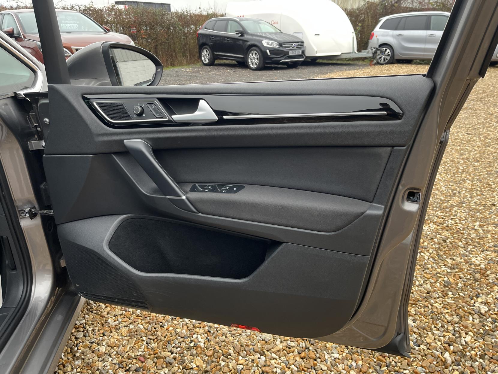 Volkswagen Golf SV 1.4 TSI BlueMotion Tech ACT GT MPV 5dr Petrol Manual Euro 6 (s/s) (150 ps)