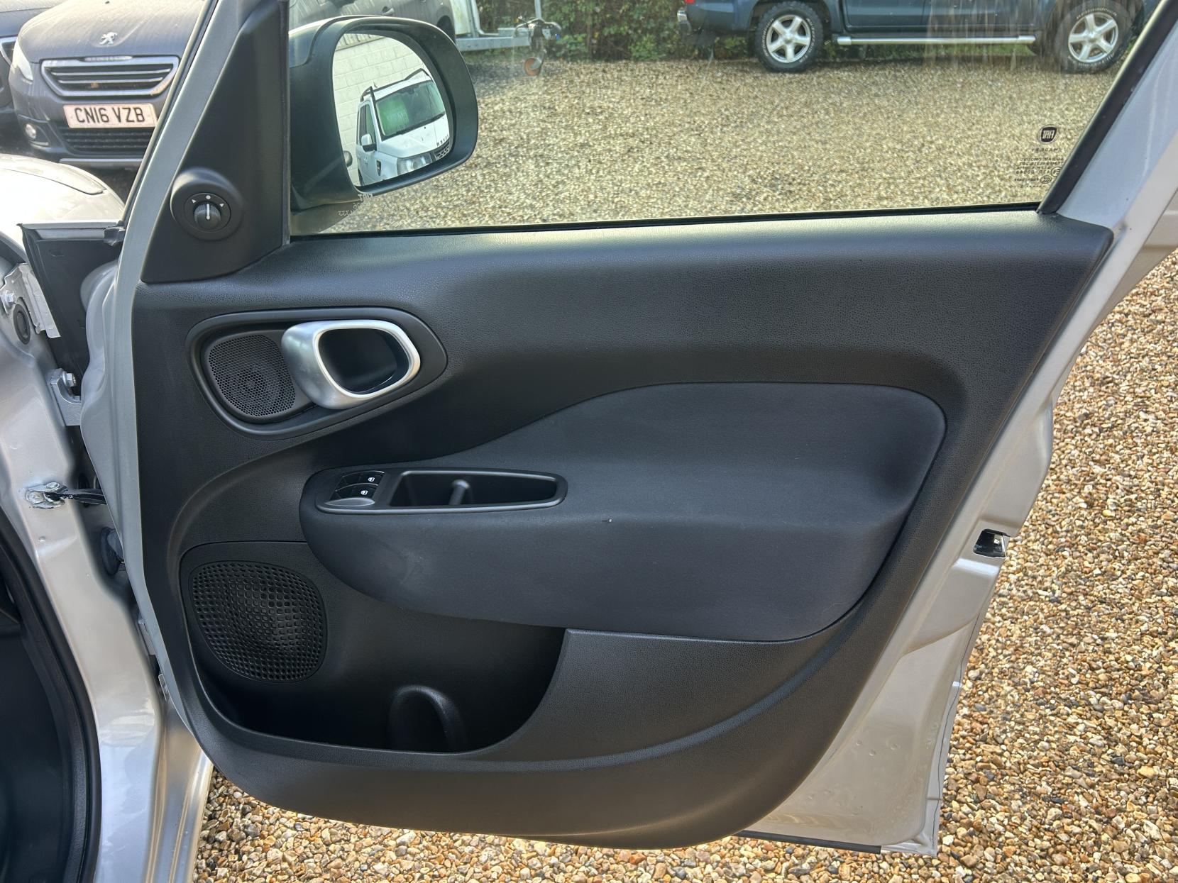 Fiat 500L 1.6 MultiJet Pop Star MPV 5dr Diesel Manual Euro 6 (s/s) (120 bhp)