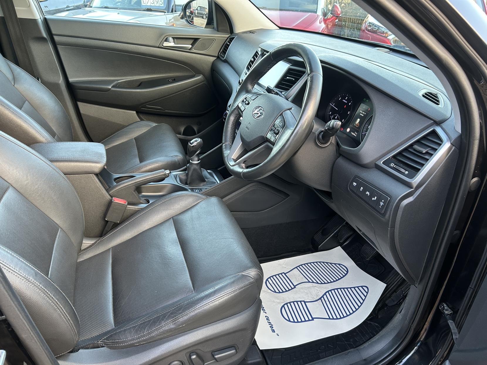 Hyundai TUCSON 2.0 CRDi Premium SE SUV 5dr Diesel Manual 4WD Euro 6 (185 ps)