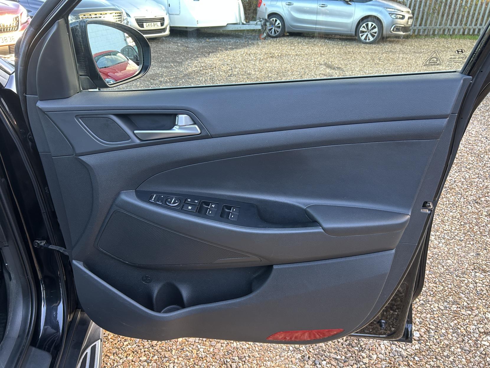 Hyundai TUCSON 2.0 CRDi Premium SE SUV 5dr Diesel Manual 4WD Euro 6 (185 ps)