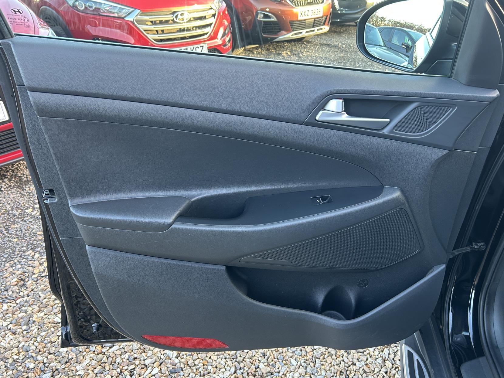 Hyundai TUCSON 2.0 CRDi Premium SE SUV 5dr Diesel Manual 4WD Euro 6 (185 ps)