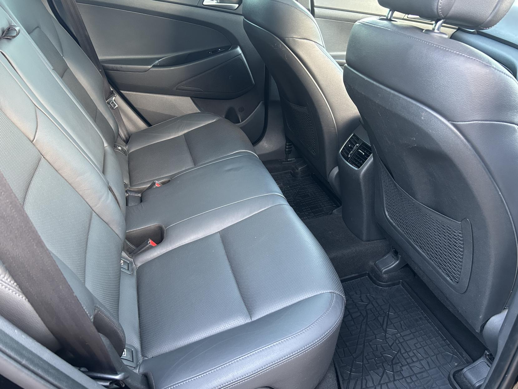 Hyundai TUCSON 2.0 CRDi Premium SE SUV 5dr Diesel Manual 4WD Euro 6 (185 ps)