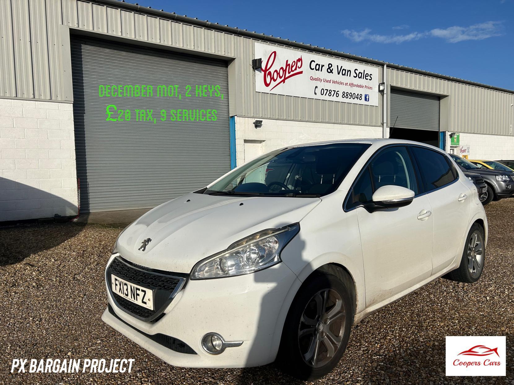 Peugeot 208 1.2 VTi Allure Hatchback 5dr Petrol Manual Euro 5 (82 ps)