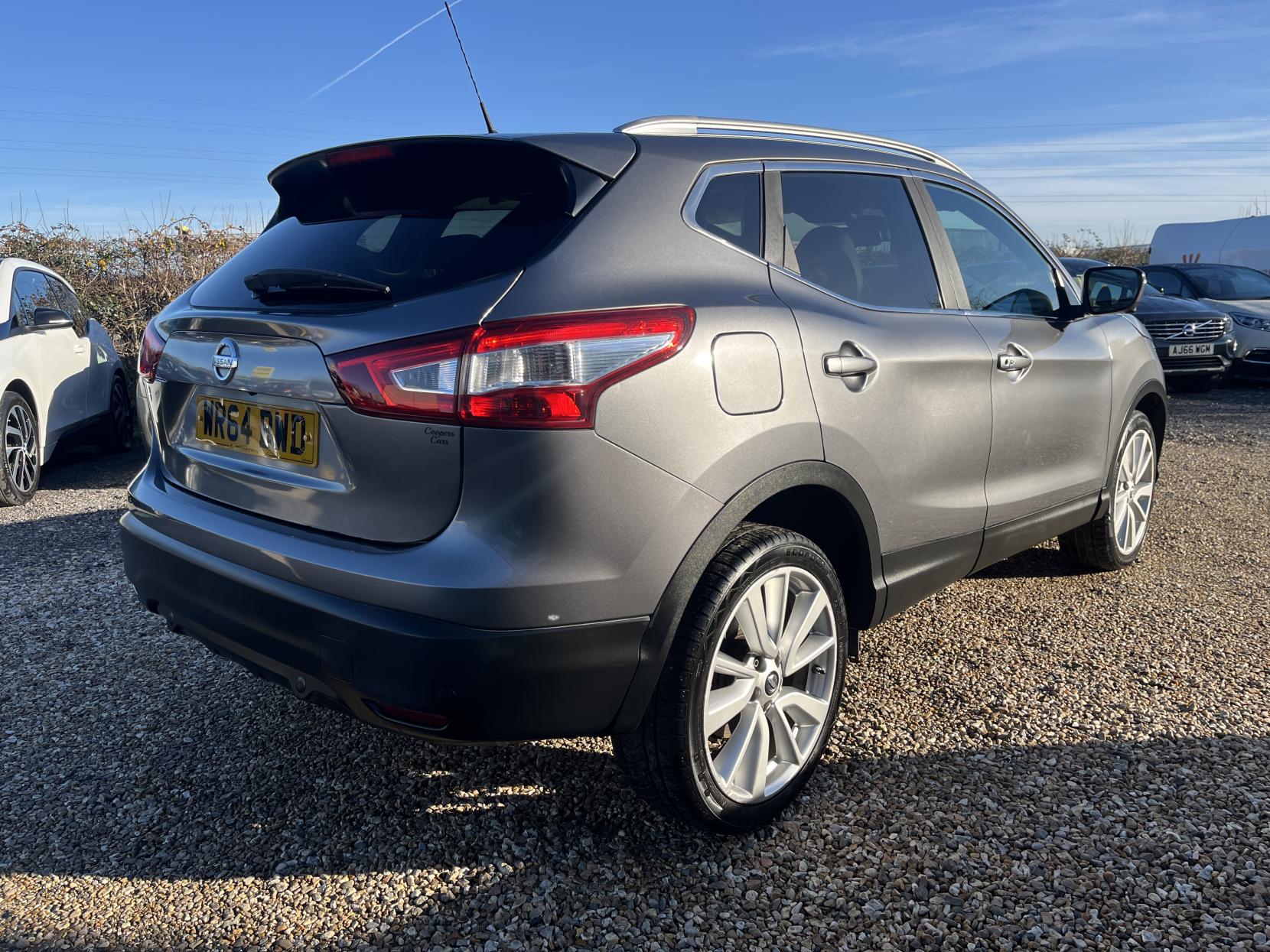 Nissan Qashqai 1.5 dCi Tekna SUV 5dr Diesel Manual 2WD Euro 5 (s/s) (110 ps)