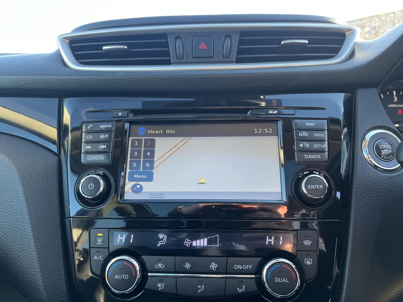 Nissan Qashqai 1.5 dCi Tekna SUV 5dr Diesel Manual 2WD Euro 5 (s/s) (110 ps)