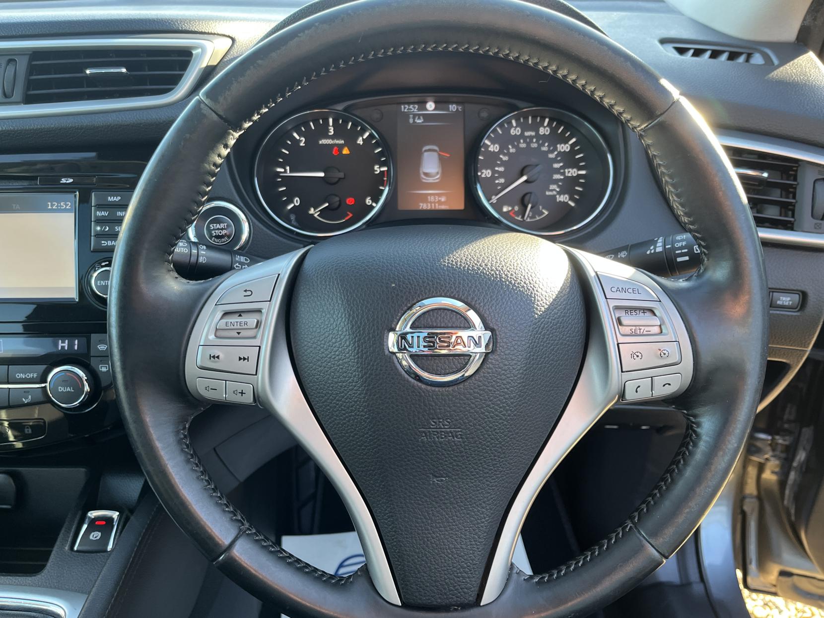 Nissan Qashqai 1.5 dCi Tekna SUV 5dr Diesel Manual 2WD Euro 5 (s/s) (110 ps)