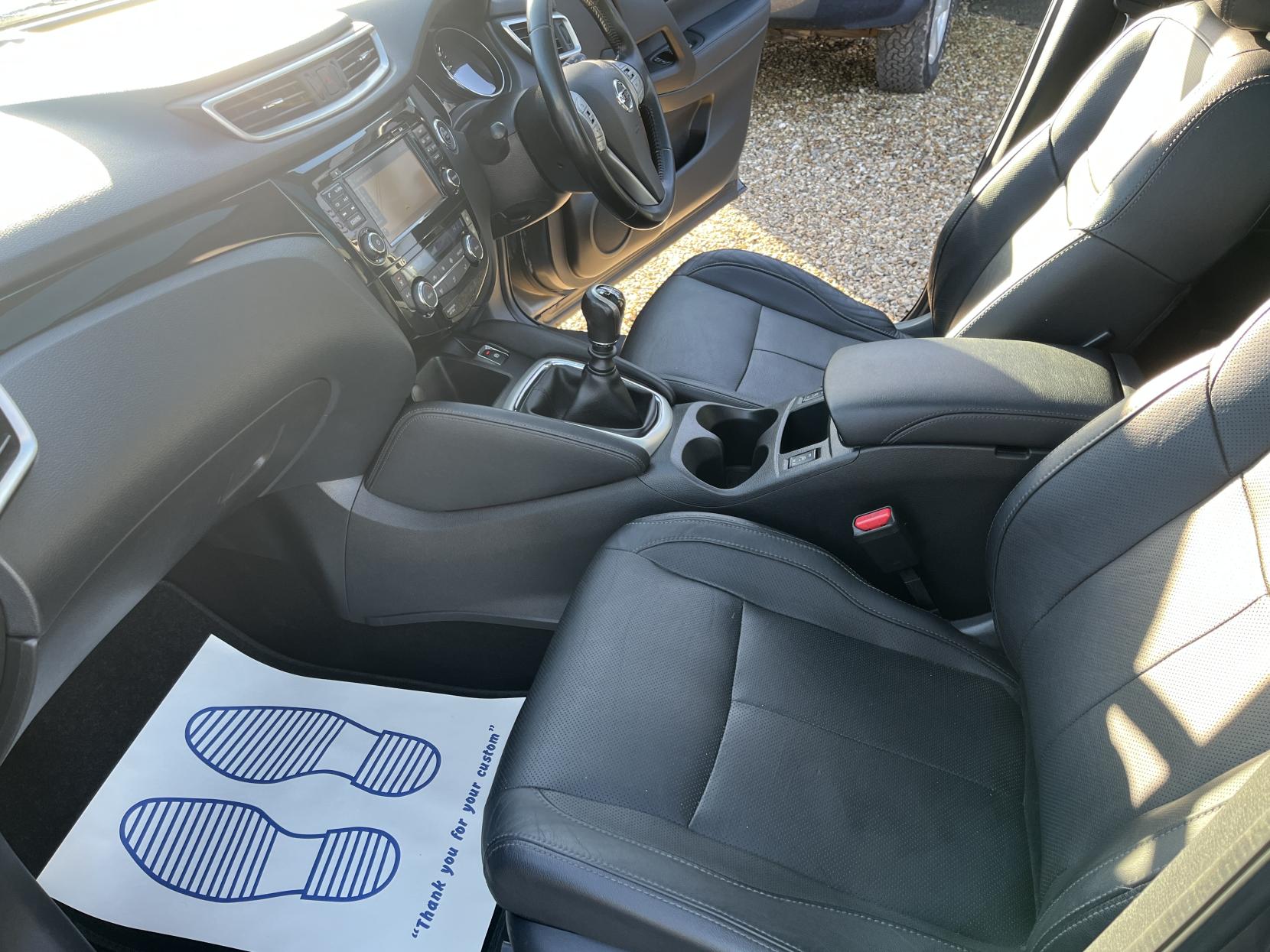 Nissan Qashqai 1.5 dCi Tekna SUV 5dr Diesel Manual 2WD Euro 5 (s/s) (110 ps)