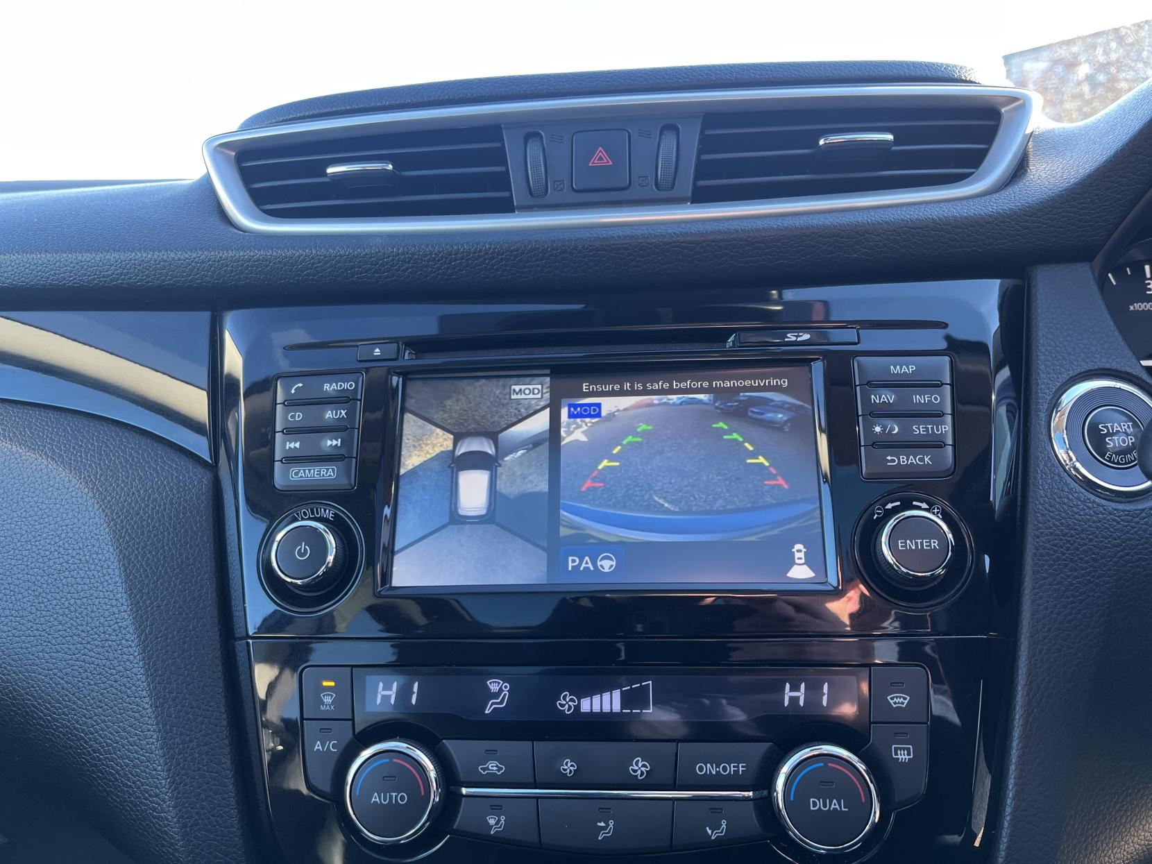 Nissan Qashqai 1.5 dCi Tekna SUV 5dr Diesel Manual 2WD Euro 5 (s/s) (110 ps)