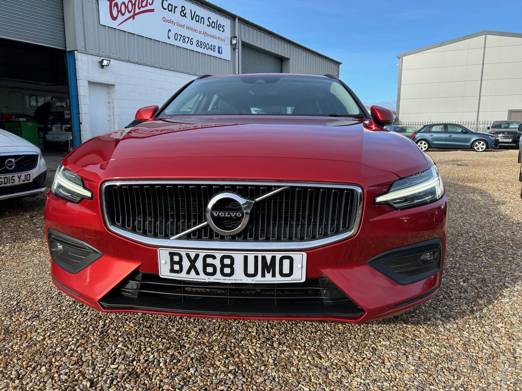 Volvo V60 2.0 D3 Momentum Pro Estate 5dr Diesel Manual Euro 6 (s/s) (150 ps)