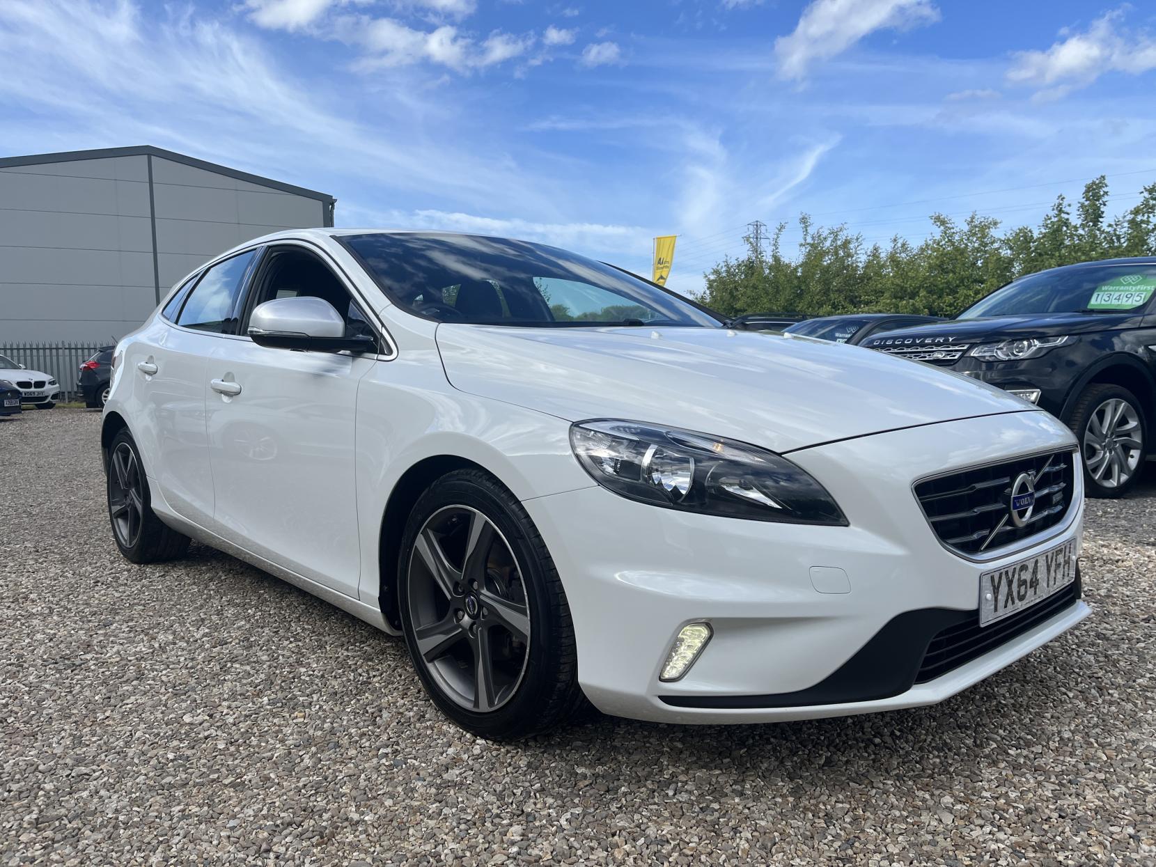 Volvo V40 1.6 D2 R-Design Hatchback 5dr Diesel Manual Euro 5 (s/s) (115 ps)