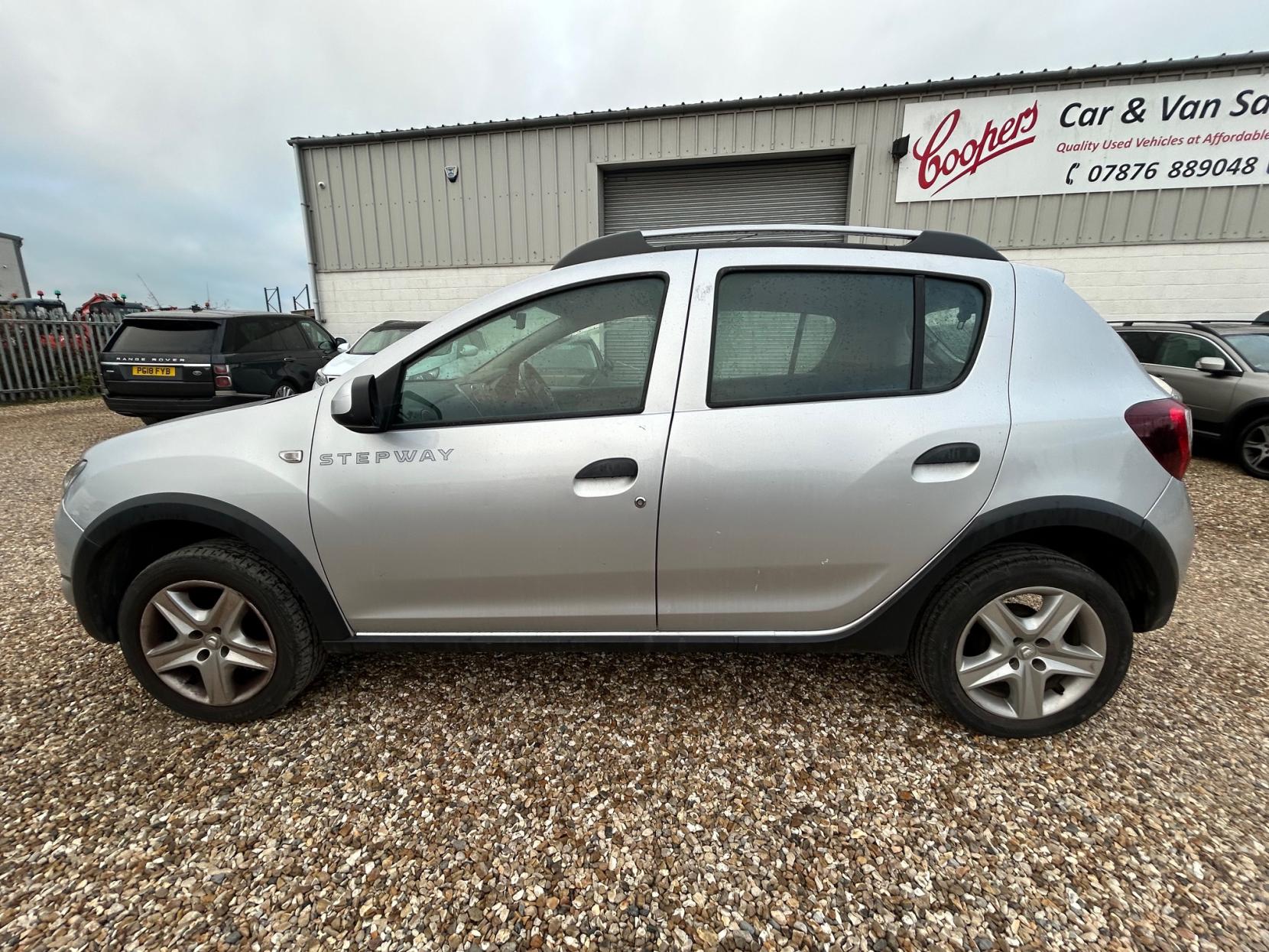 Dacia Sandero Stepway 1.5 dCi Laureate Hatchback 5dr Diesel Manual Euro 5 (90 ps)