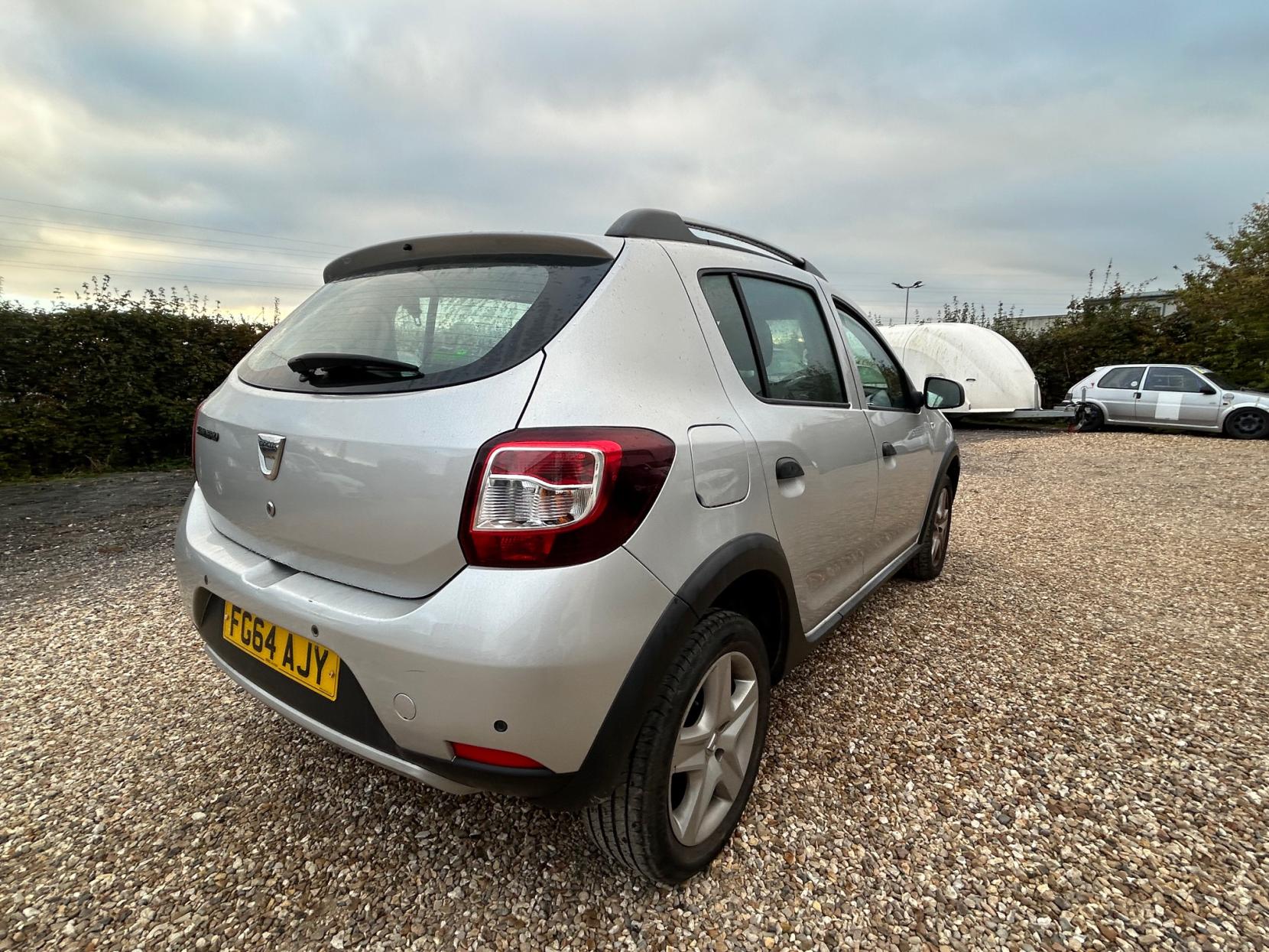 Dacia Sandero Stepway 1.5 dCi Laureate Hatchback 5dr Diesel Manual Euro 5 (90 ps)