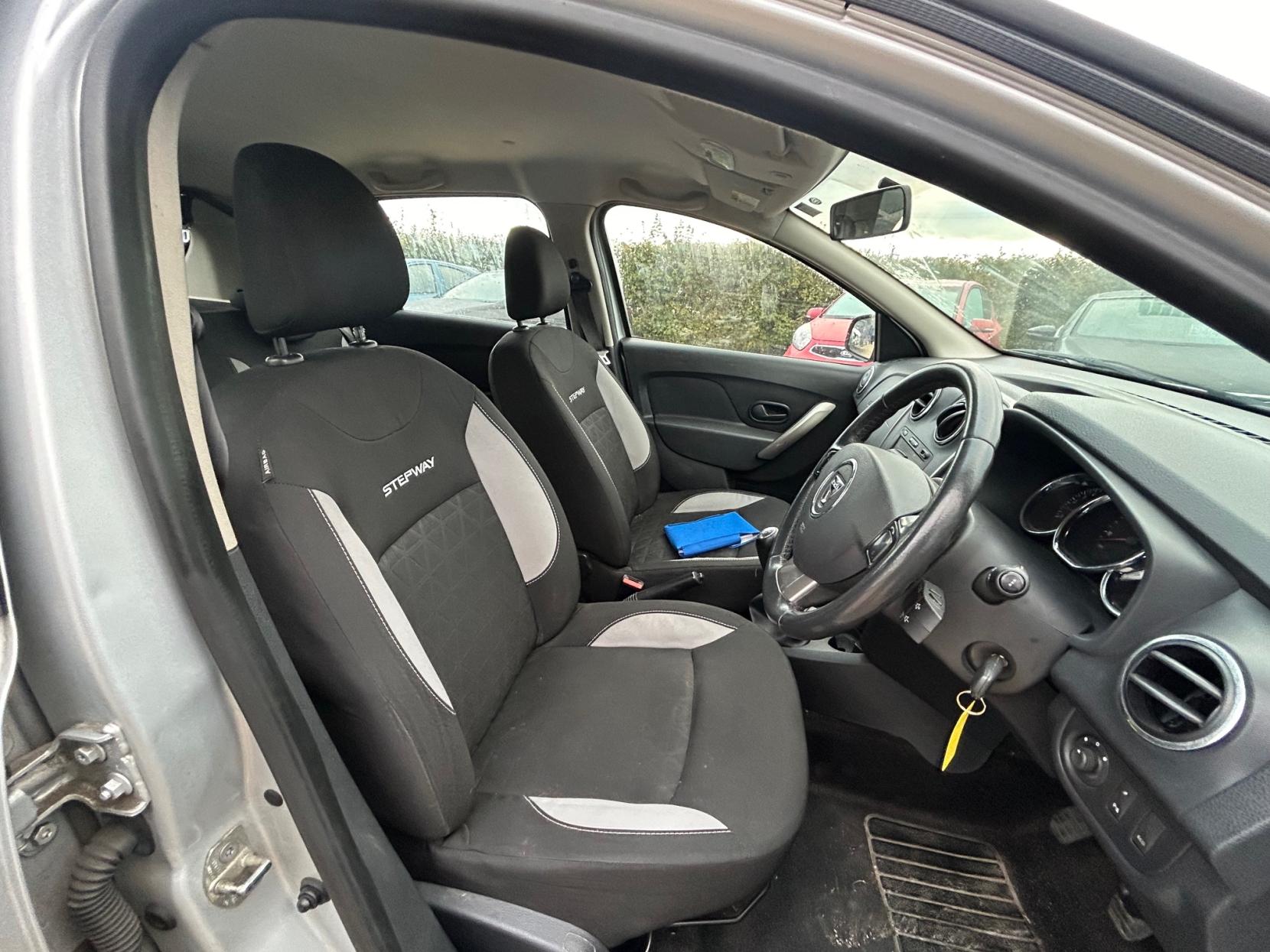 Dacia Sandero Stepway 1.5 dCi Laureate Hatchback 5dr Diesel Manual Euro 5 (90 ps)