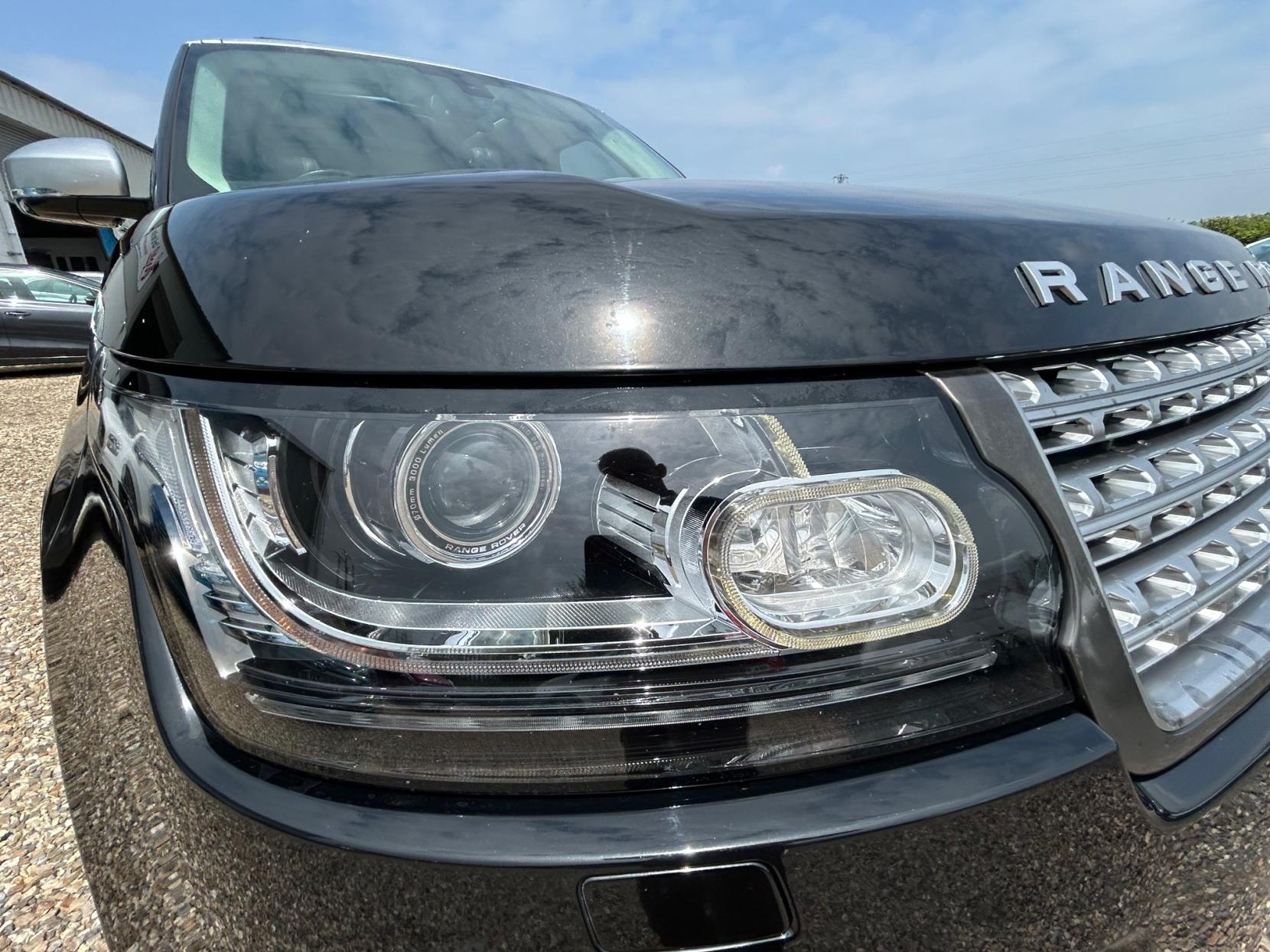 Land Rover Range Rover 4.4 SD V8 Vogue SE SUV 5dr Diesel Auto 4WD Euro 6 (s/s) (339 ps)