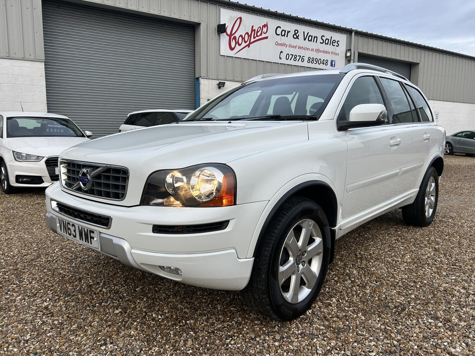 Volvo XC90 2.4 D5 SE Nav SUV 5dr Diesel Geartronic 4WD Euro 5 (200 ps)