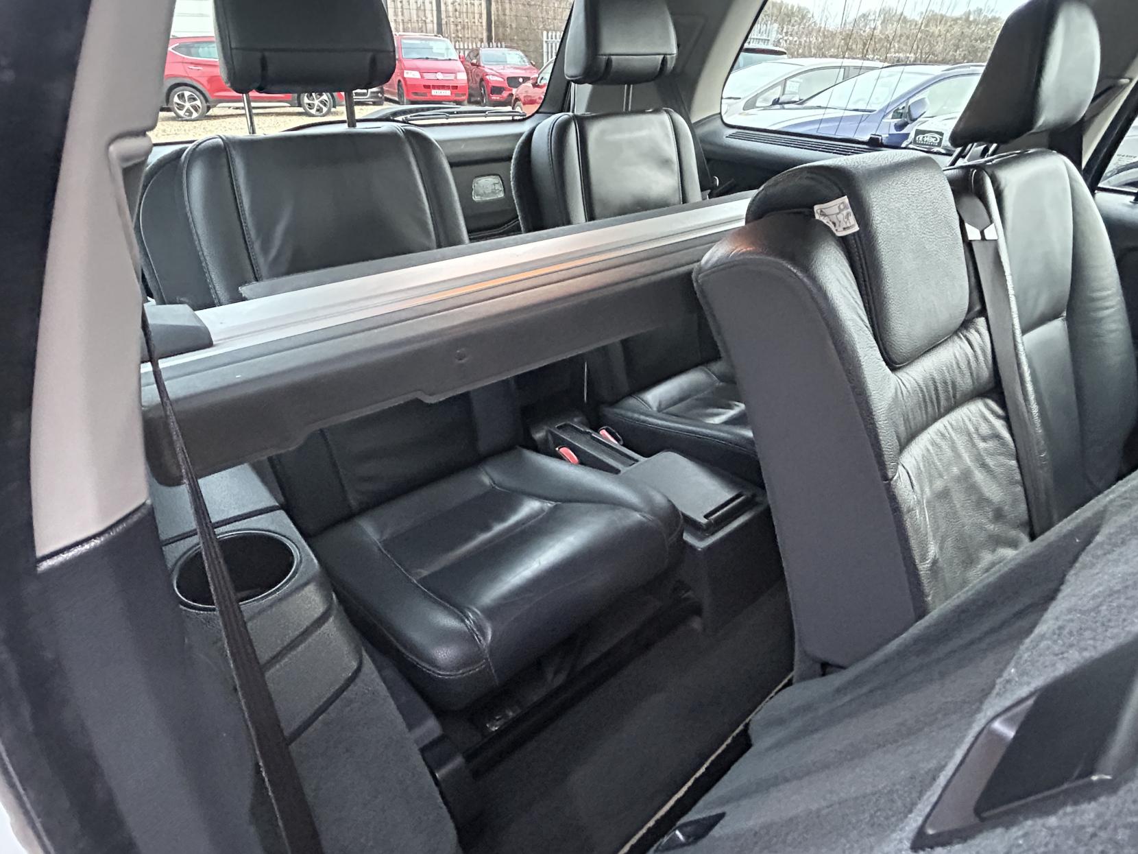 Volvo XC90 2.4 D5 SE Nav SUV 5dr Diesel Geartronic 4WD Euro 5 (200 ps)