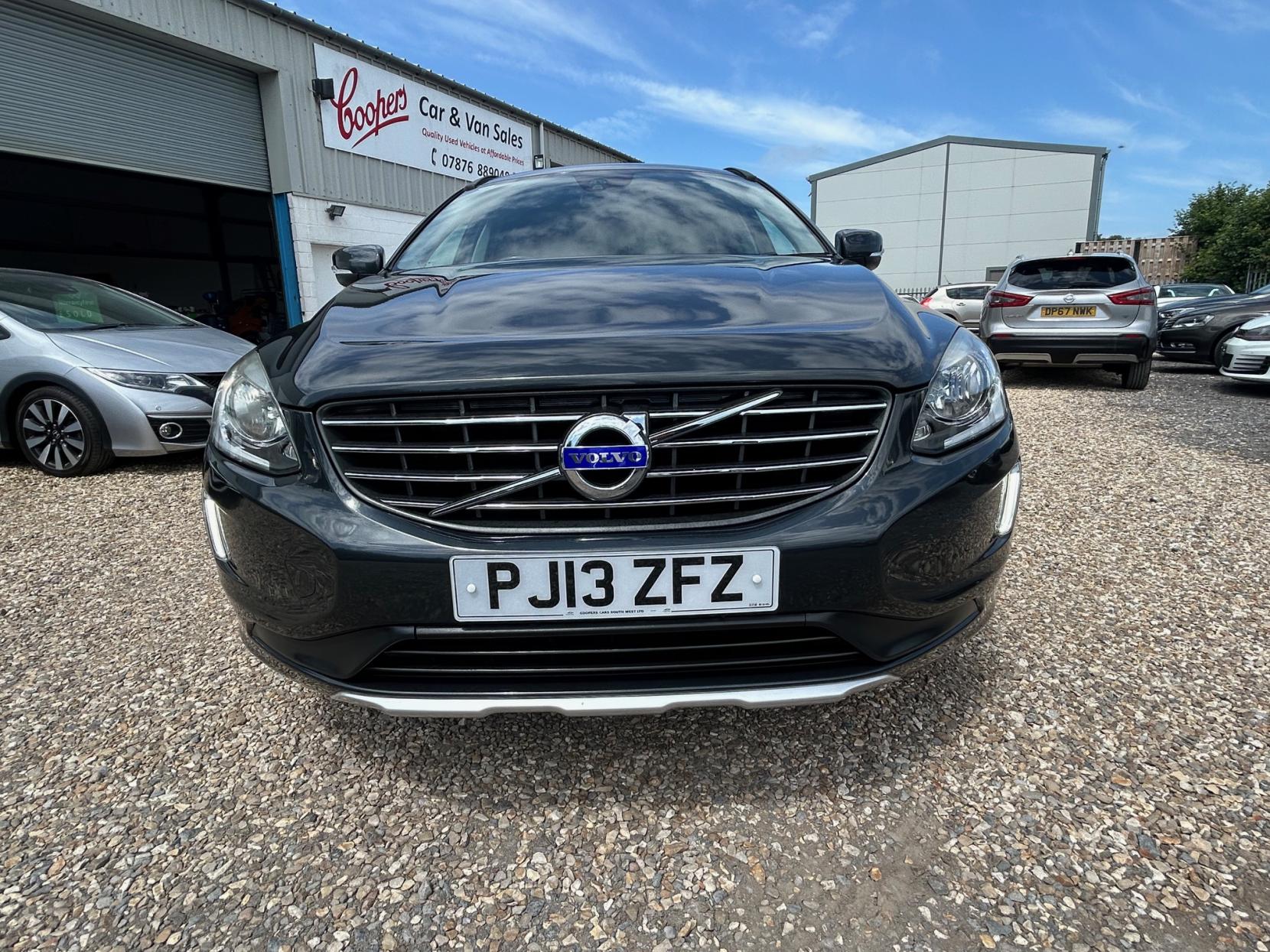 Volvo XC60 2.4 D4 SE SUV 5dr Diesel Manual AWD Euro 5 (s/s) (163 ps)