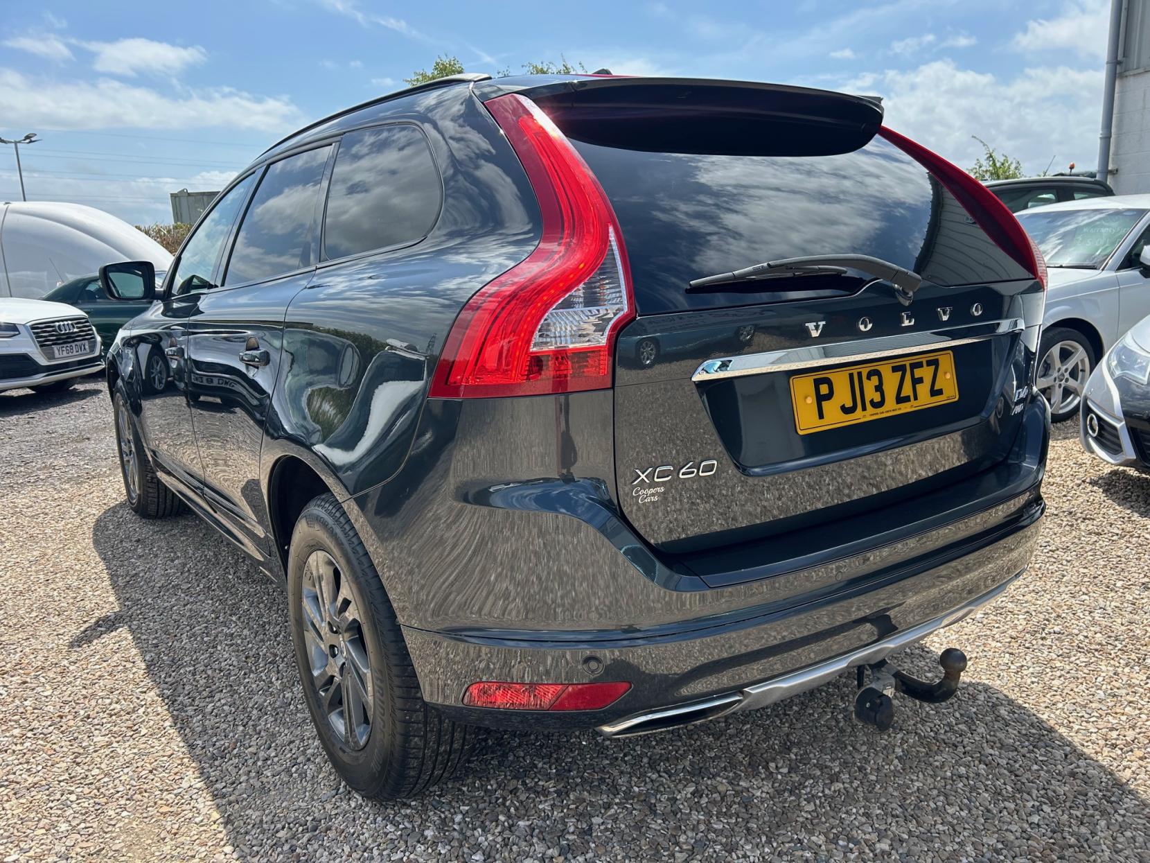 Volvo XC60 2.4 D4 SE SUV 5dr Diesel Manual AWD Euro 5 (s/s) (163 ps)