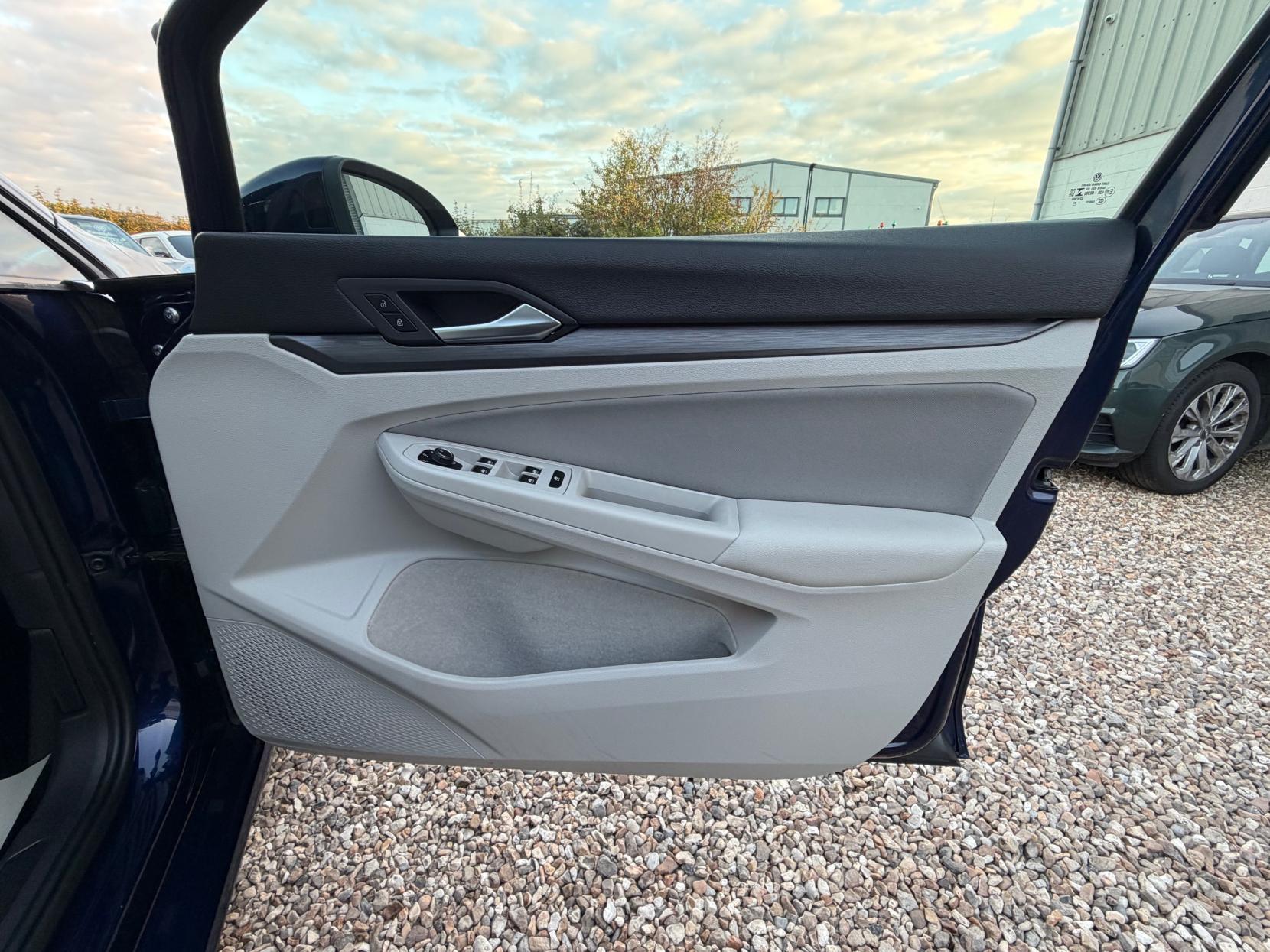 Volkswagen Golf 2.0 TDI Style Estate 5dr Diesel Manual Euro 6 (s/s) (115 ps)