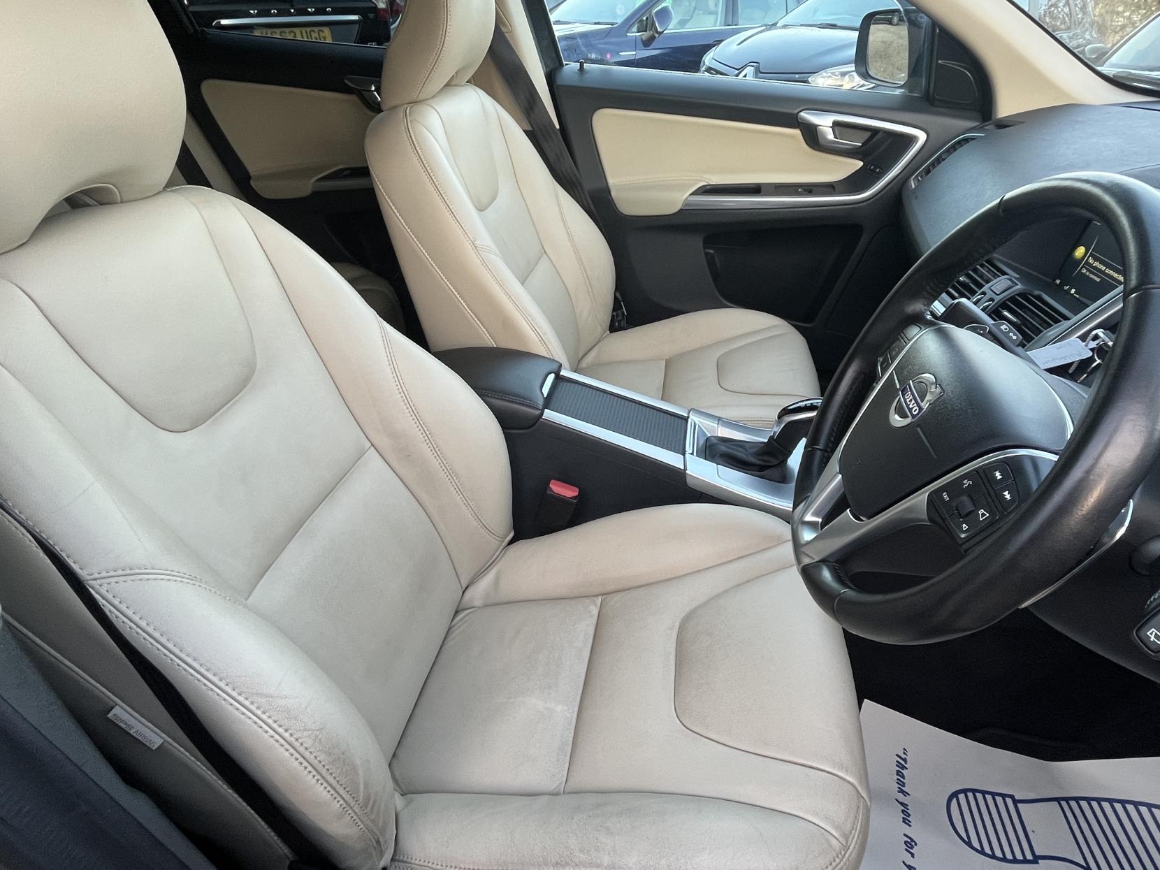 Volvo XC60 2.4 D4 SE Lux Nav SUV 5dr Diesel Auto AWD Euro 6 (s/s) (190 ps)