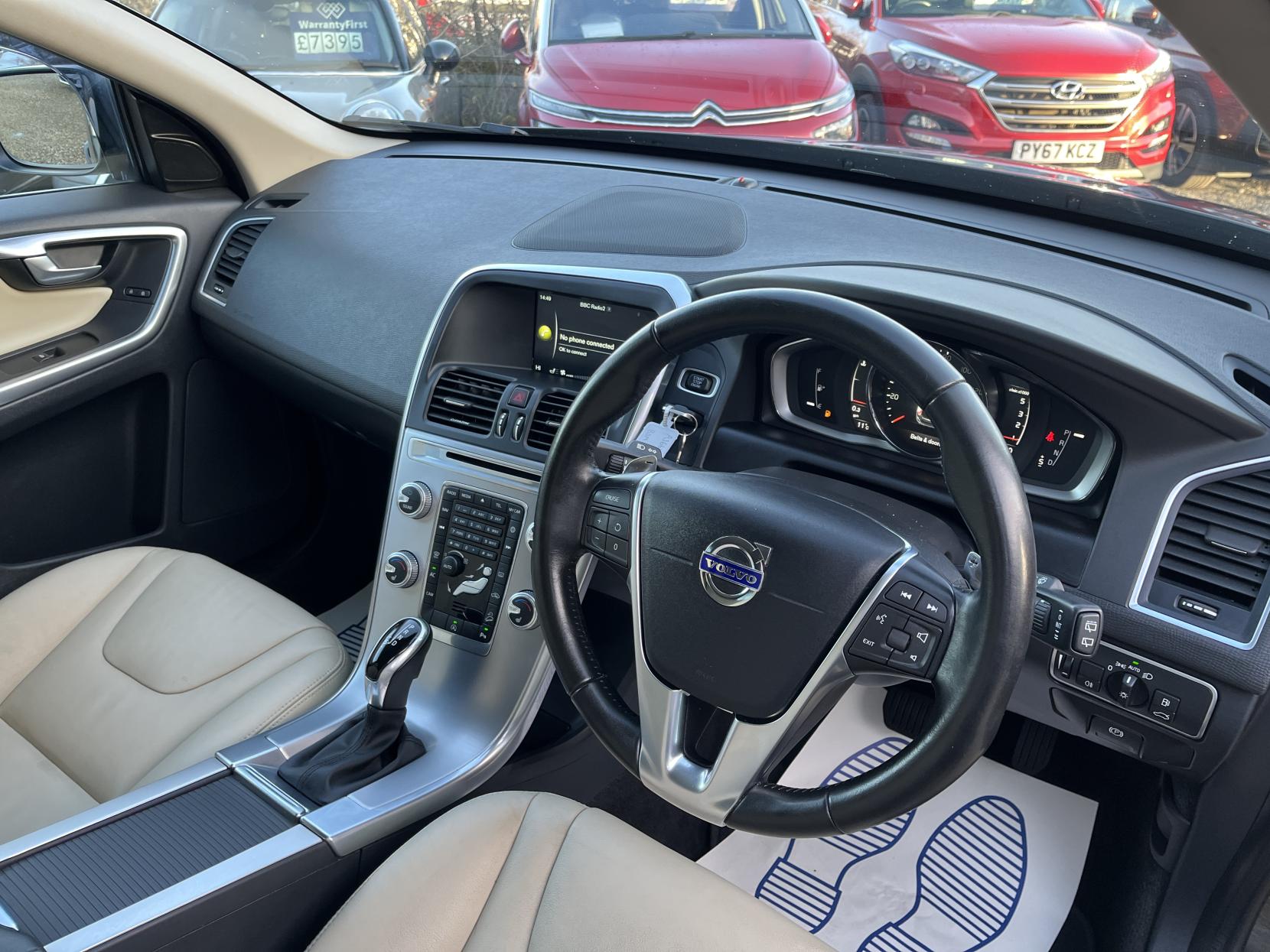 Volvo XC60 2.4 D4 SE Lux Nav SUV 5dr Diesel Auto AWD Euro 6 (s/s) (190 ps)