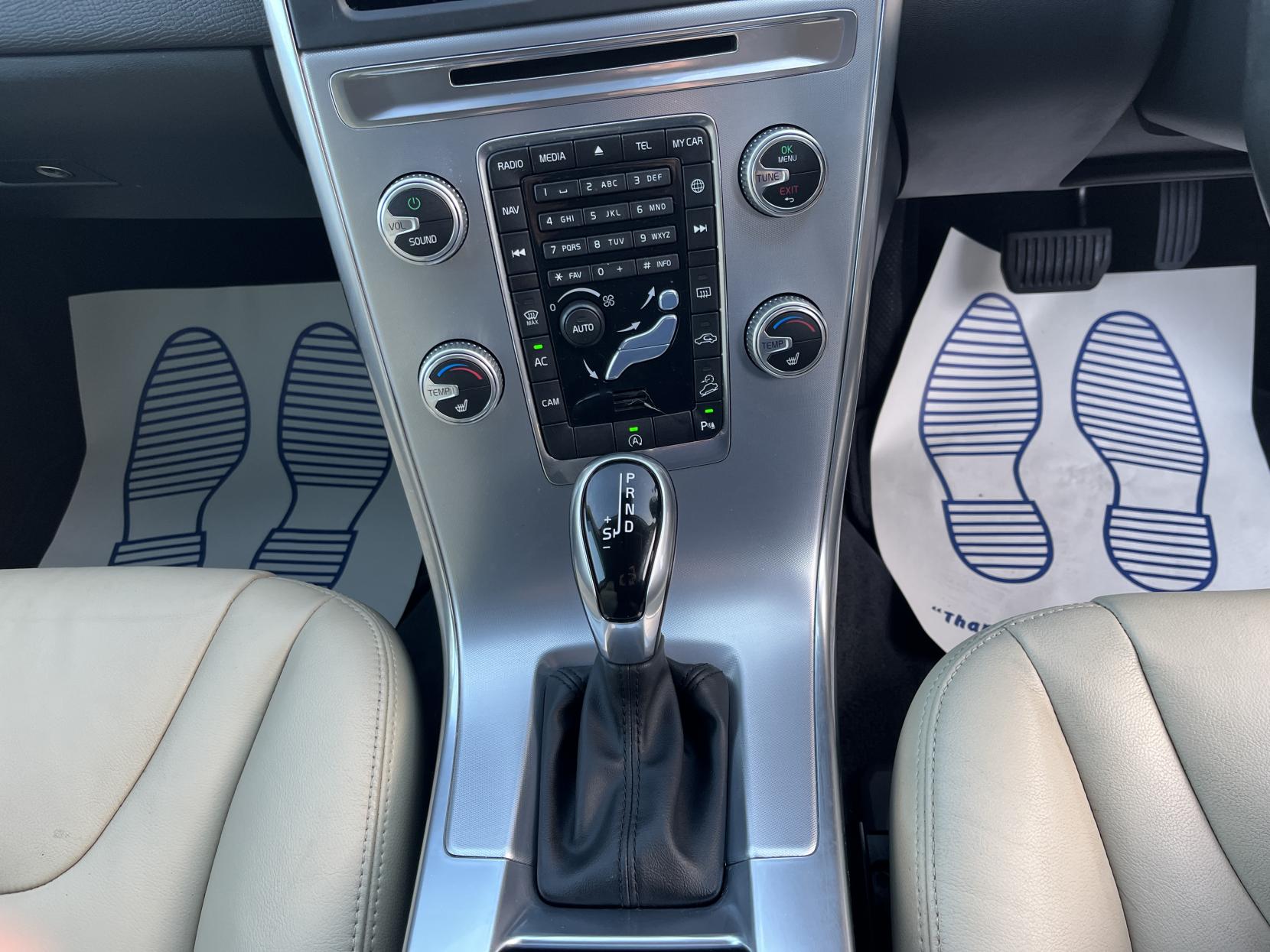 Volvo XC60 2.4 D4 SE Lux Nav SUV 5dr Diesel Auto AWD Euro 6 (s/s) (190 ps)