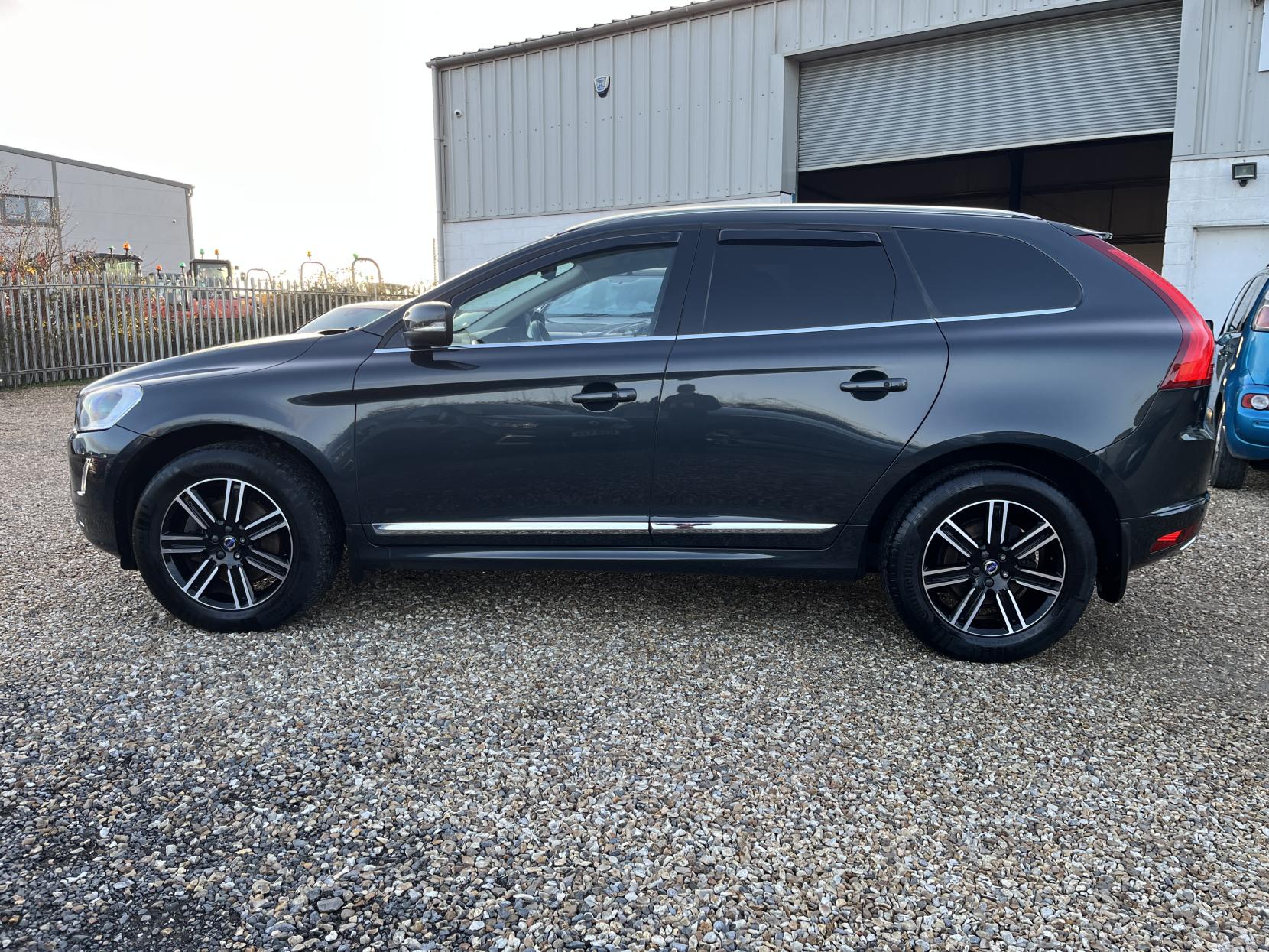 Volvo XC60 2.4 D4 SE Lux Nav SUV 5dr Diesel Auto AWD Euro 6 (s/s) (190 ps)